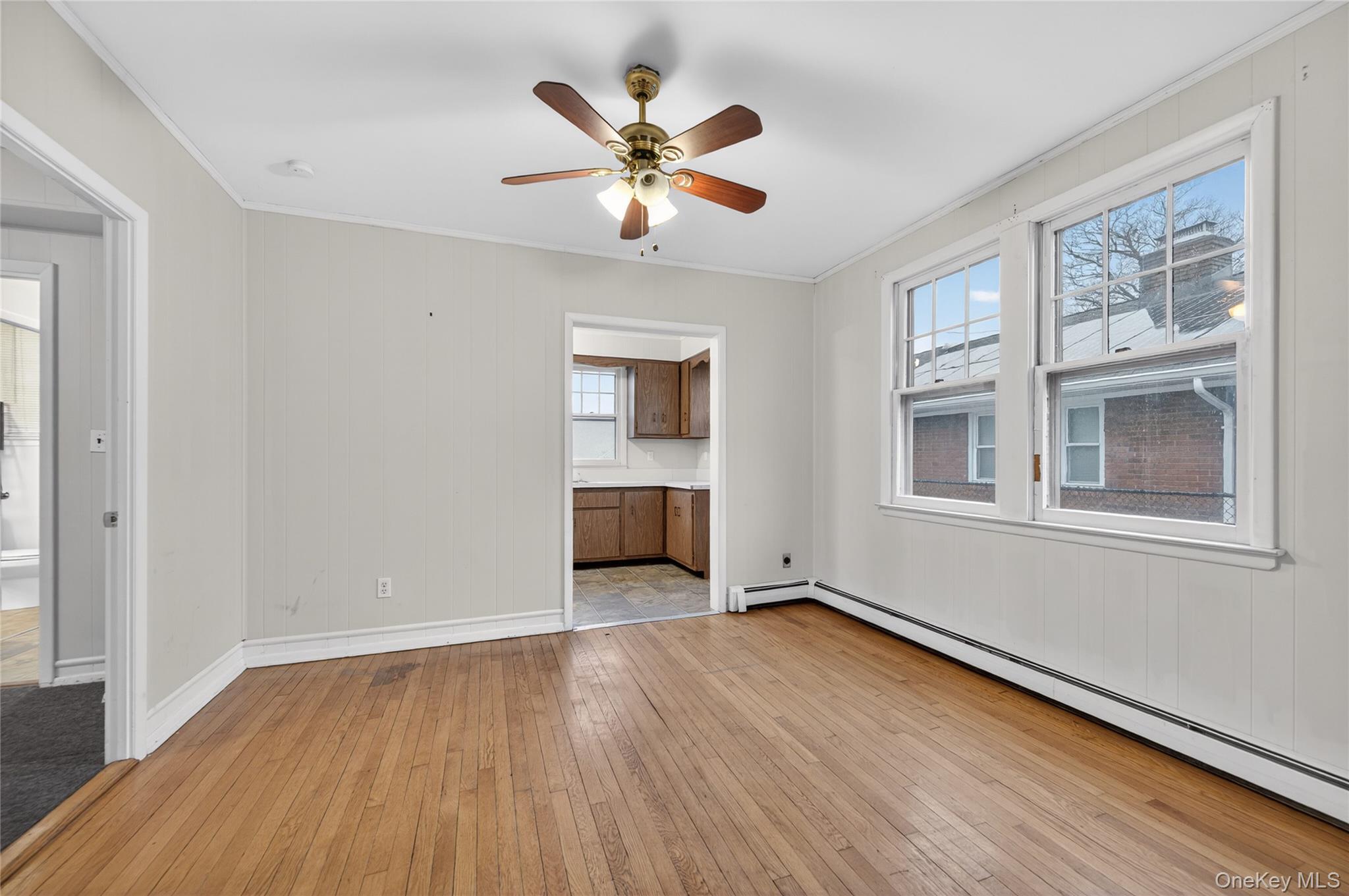 #9 photo, 40 E 24th Street, সাফোক কাউন্টি Huntington Station , NY 11746