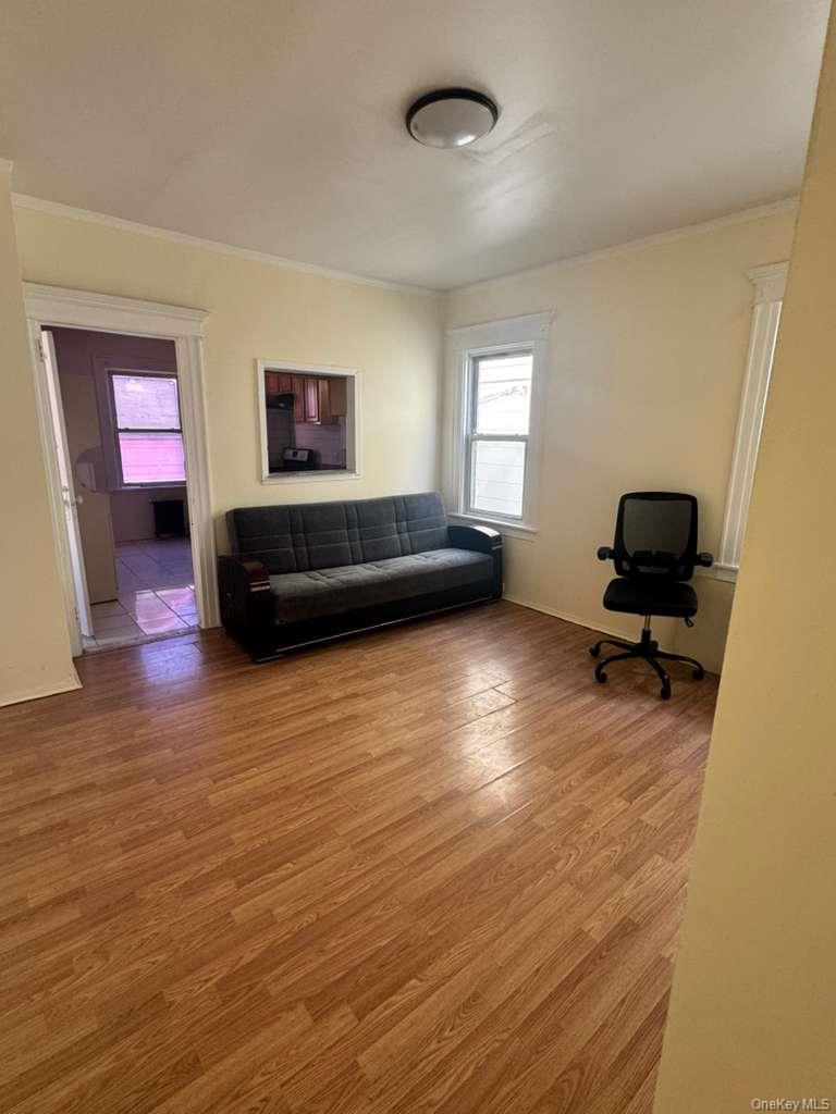 #1 photo, 8811 185th Street, কুইন্‌স Hollis , NY 11423