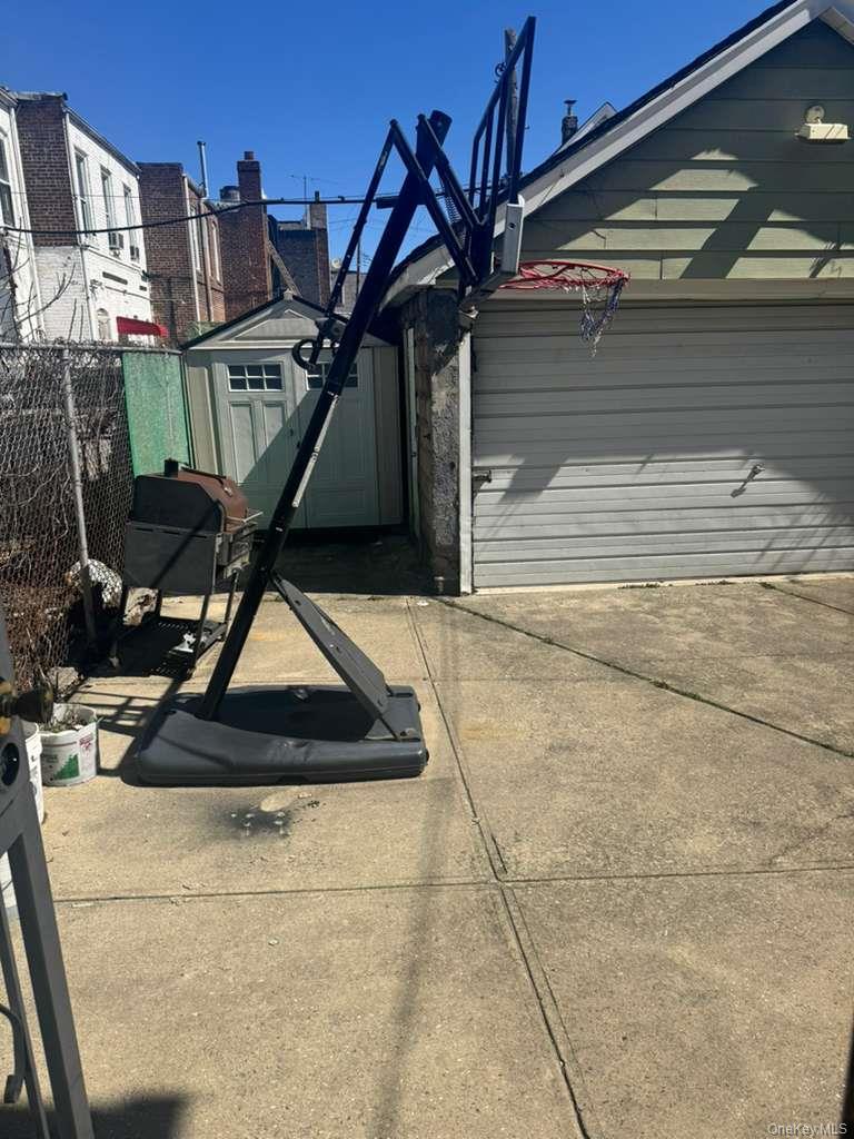 #14 photo, 8811 185th Street, কুইন্‌স Hollis , NY 11423