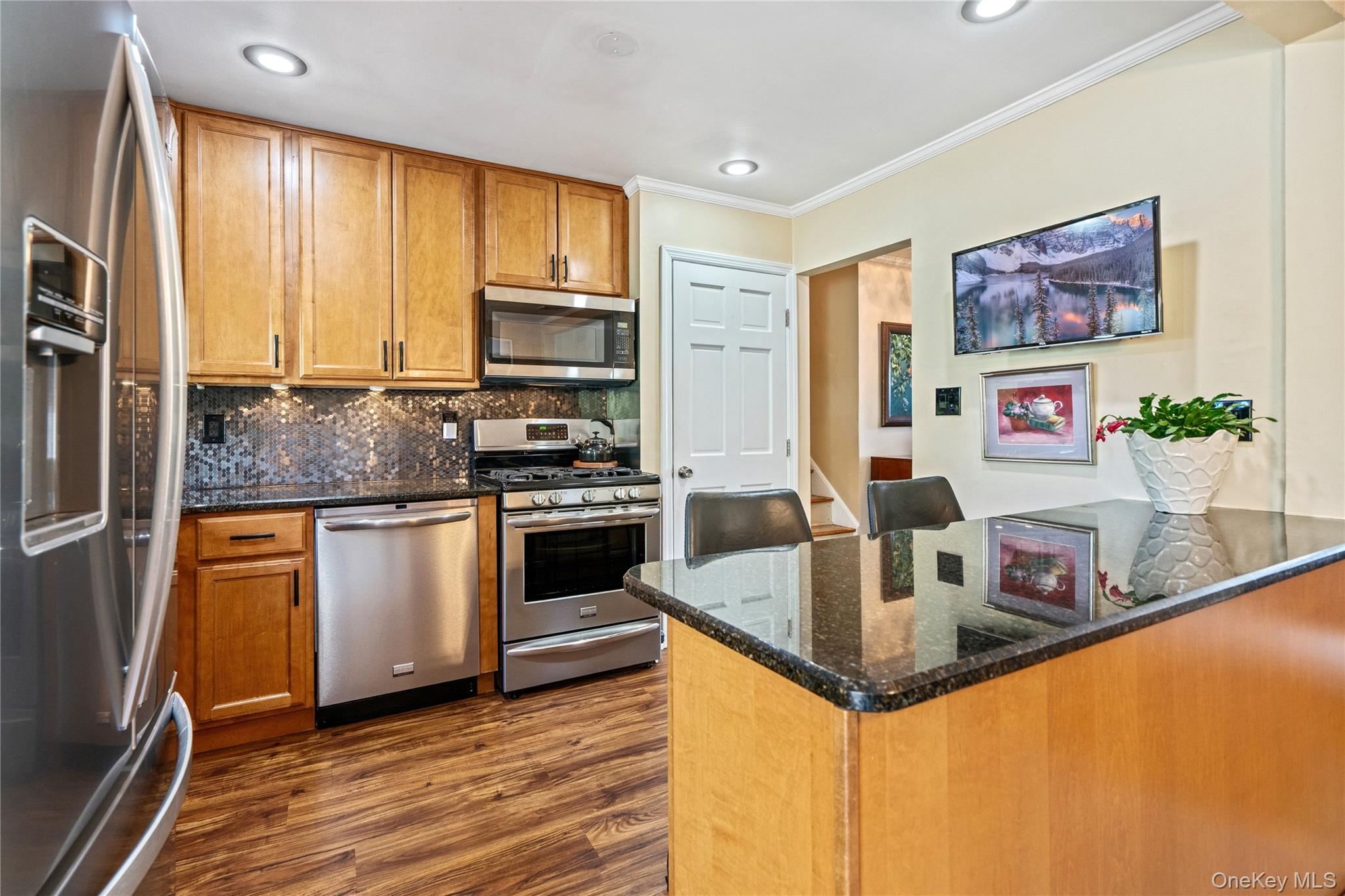 #12 photo, 34 Glenbrook Road, Hicksville , NY 11801