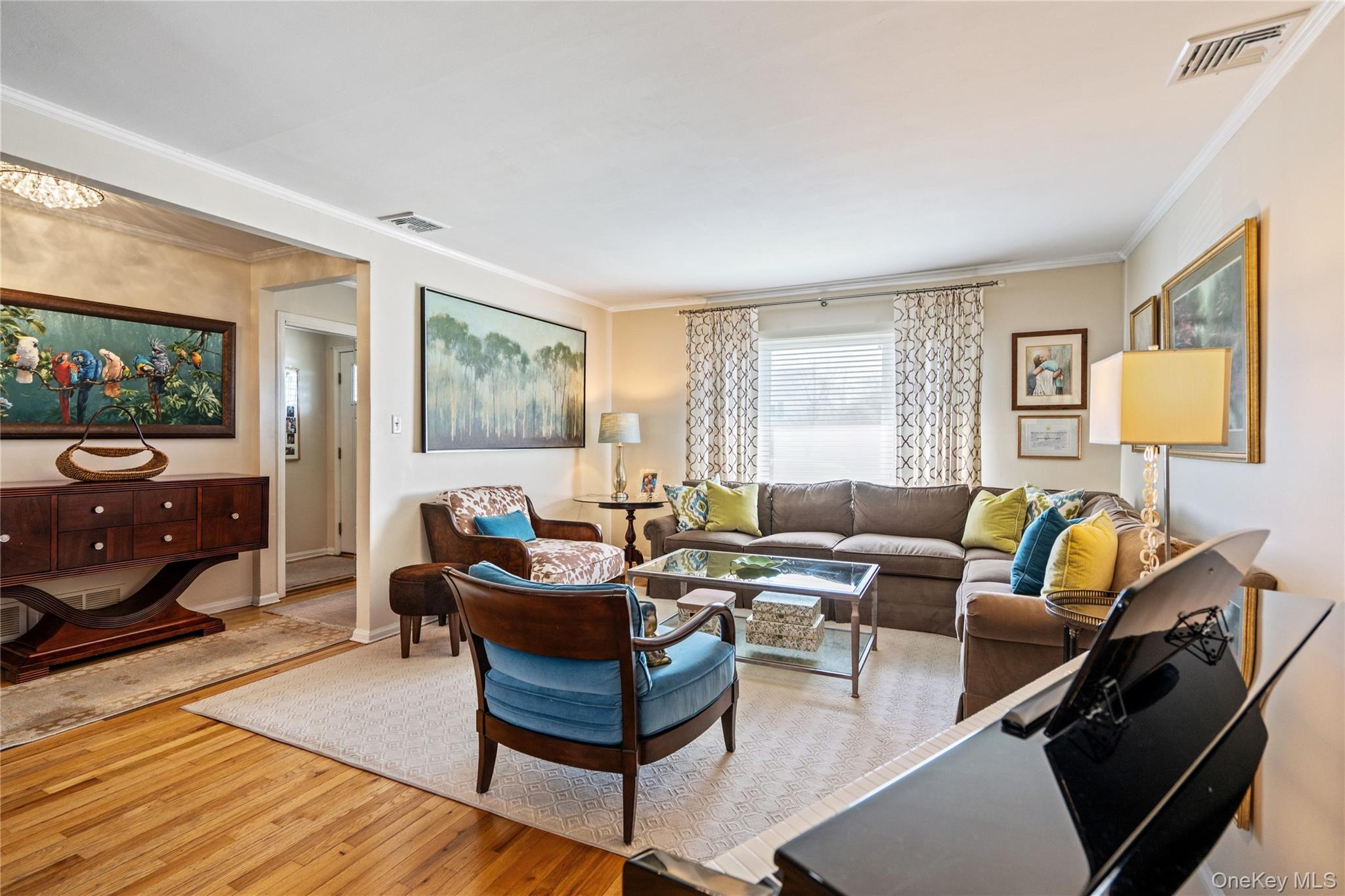 #5 photo, 34 Glenbrook Road, Hicksville , NY 11801