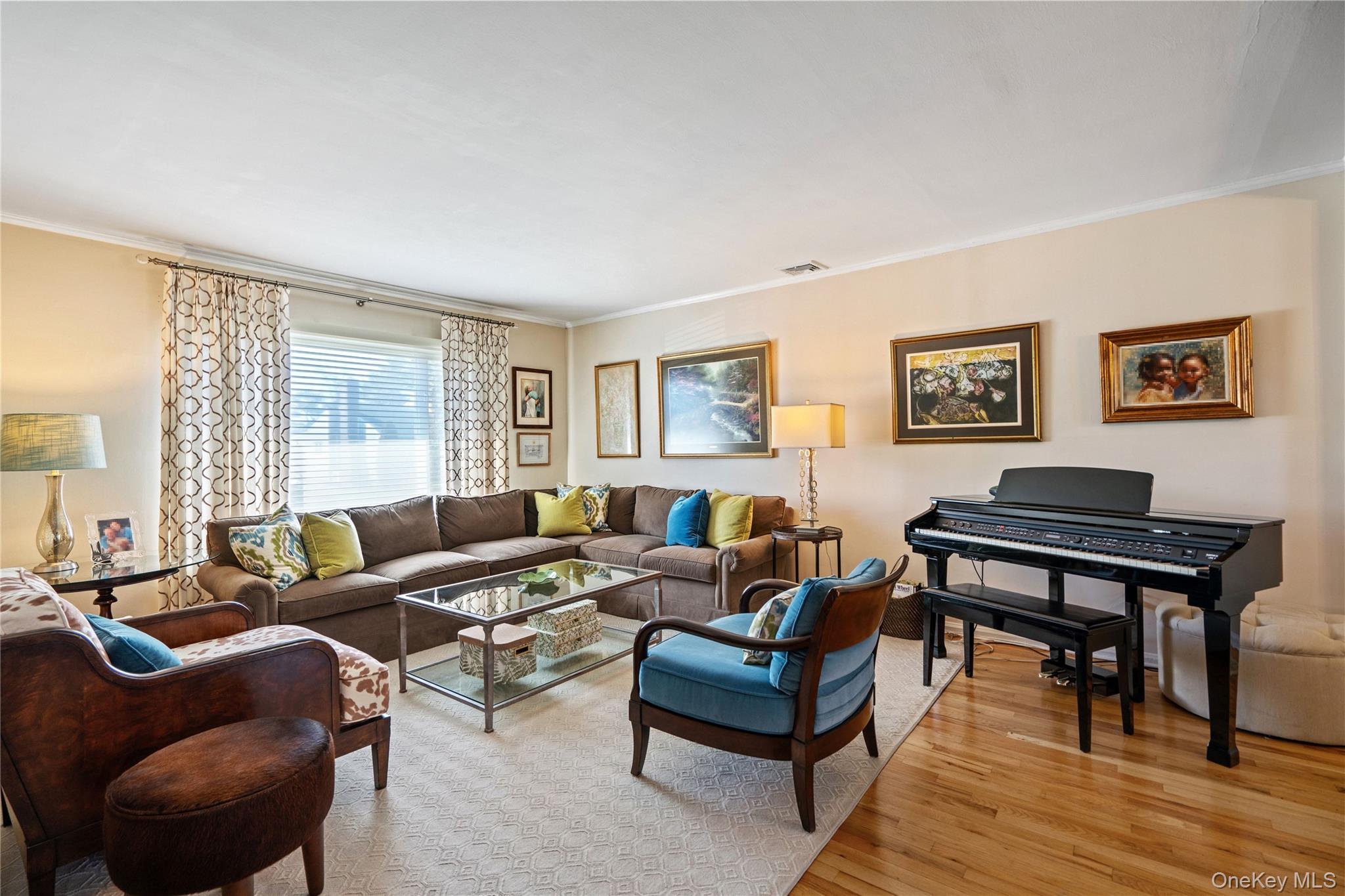 #7 photo, 34 Glenbrook Road, Hicksville , NY 11801