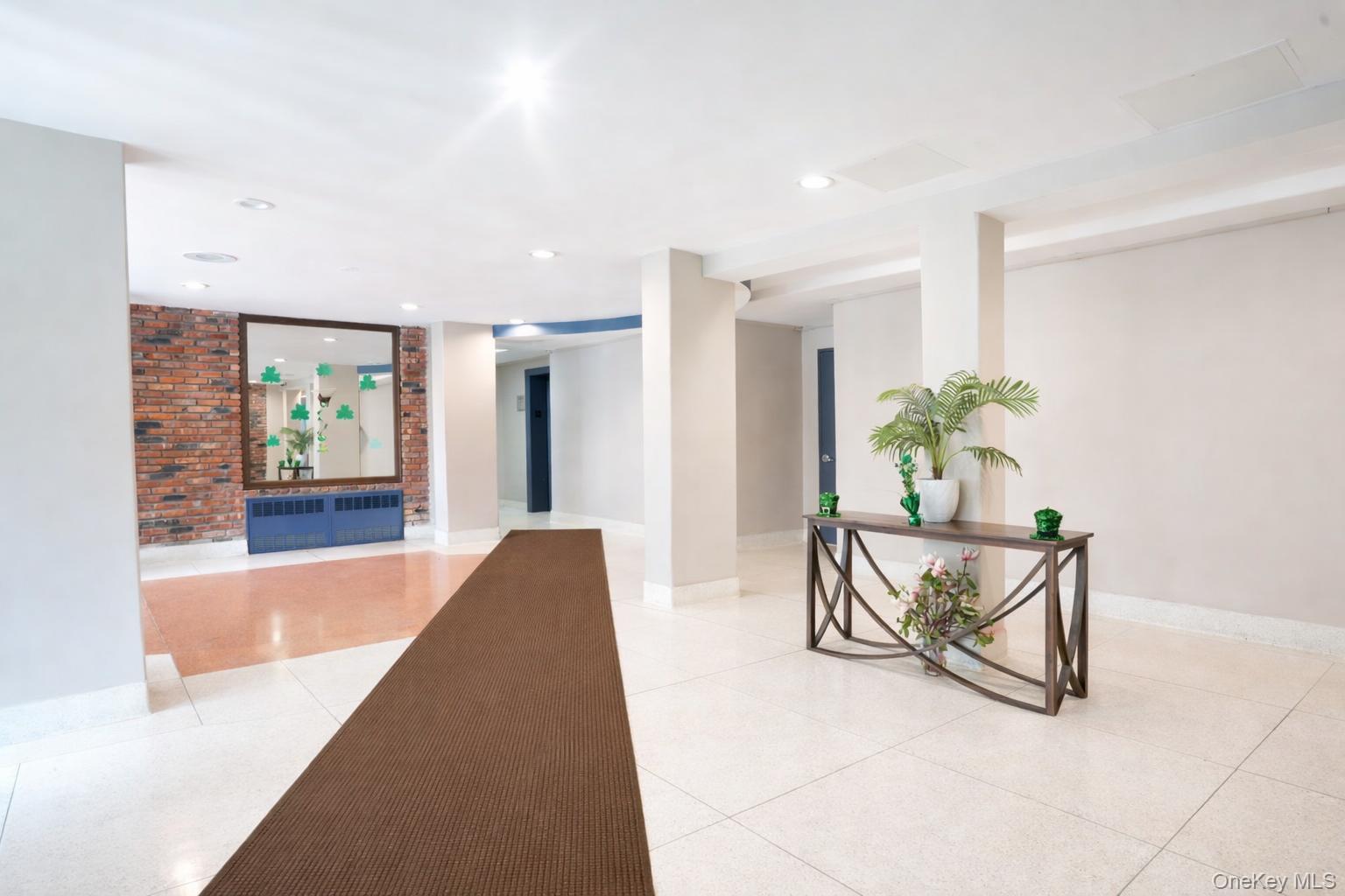 #6 photo, 6815 Selfridge Street, 뉴욕퀸즈 Forest Hills , NY 11375