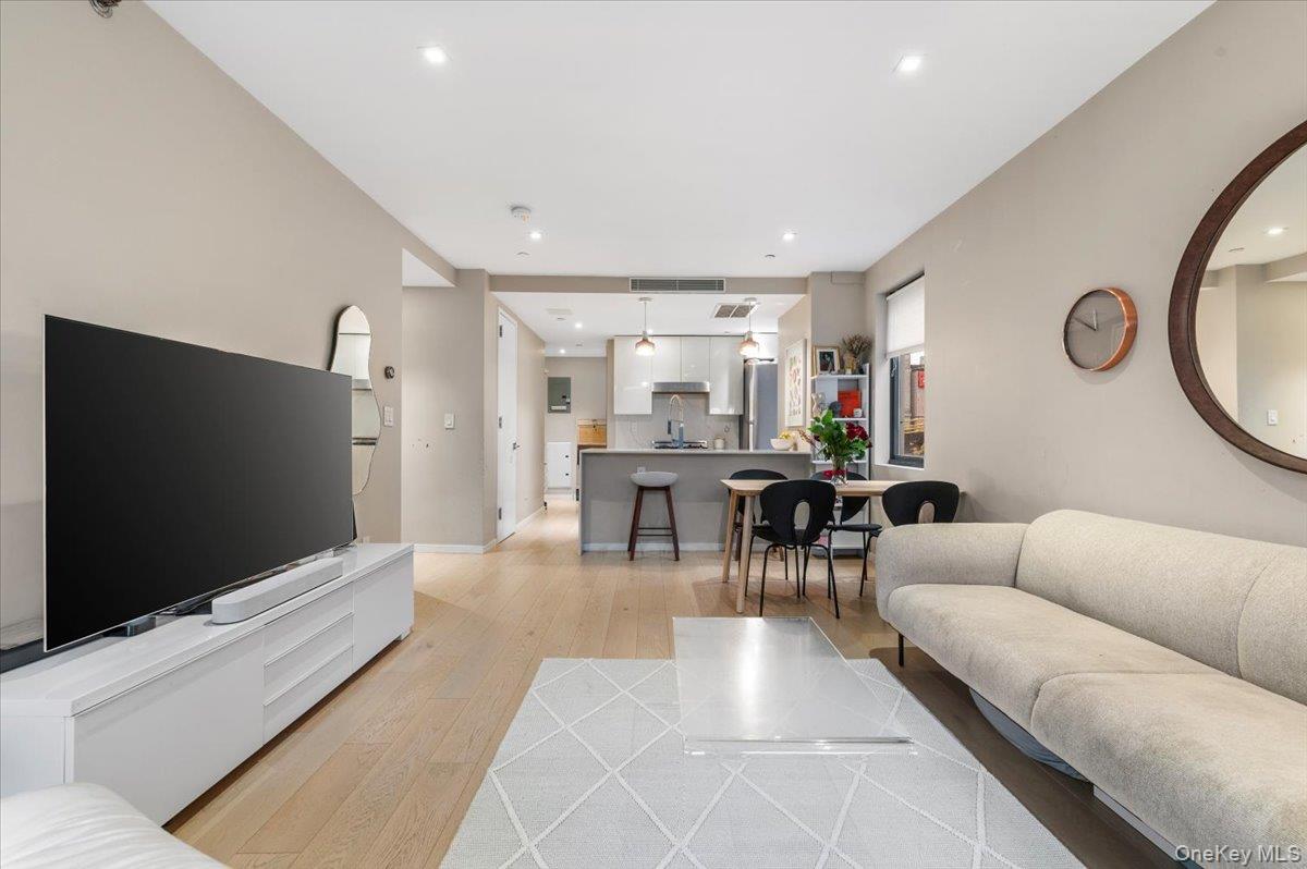 #3 photo, 42-50 27th Street, কুইন্‌স Long Island City , NY 11101