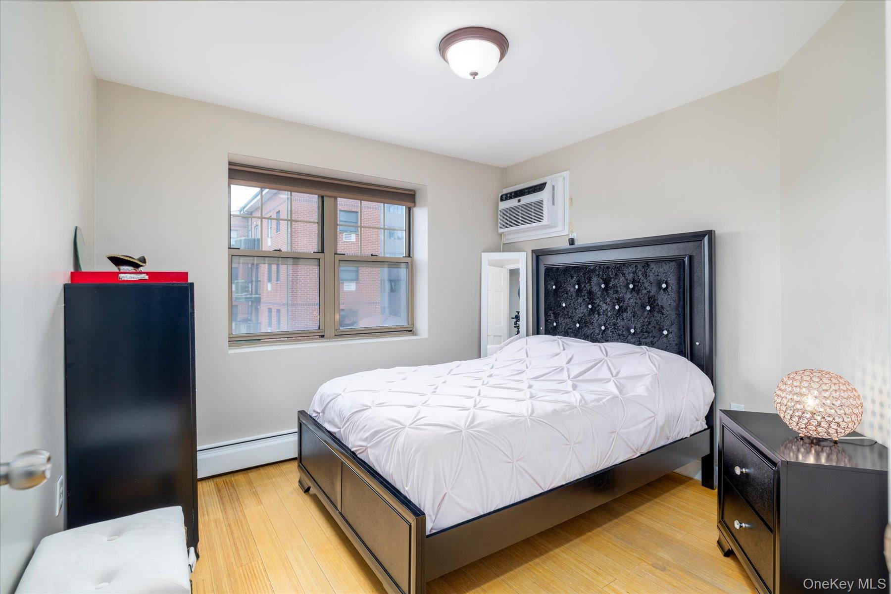 #16 photo, 8375 117th Street, কুইন্‌স Kew Gardens , NY 11418