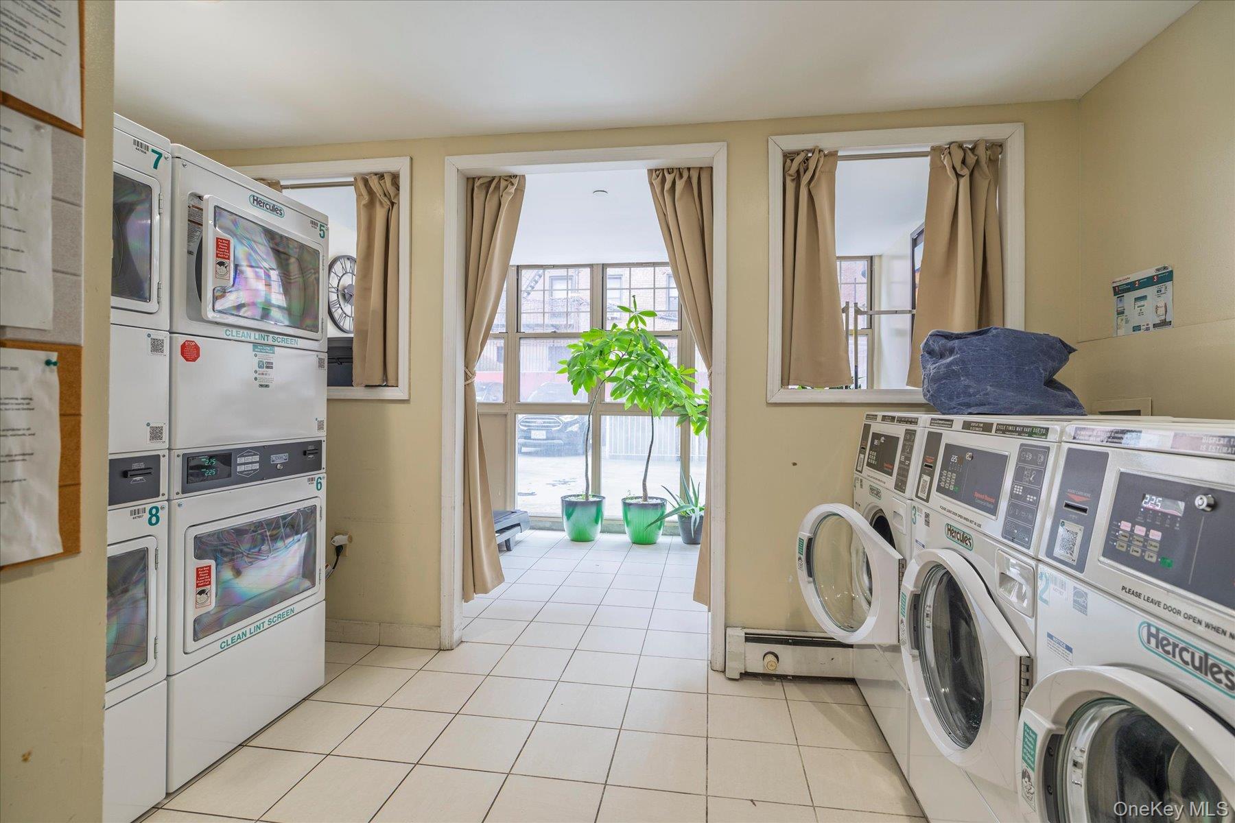 #19 photo, 8375 117th Street, কুইন্‌স Kew Gardens , NY 11418