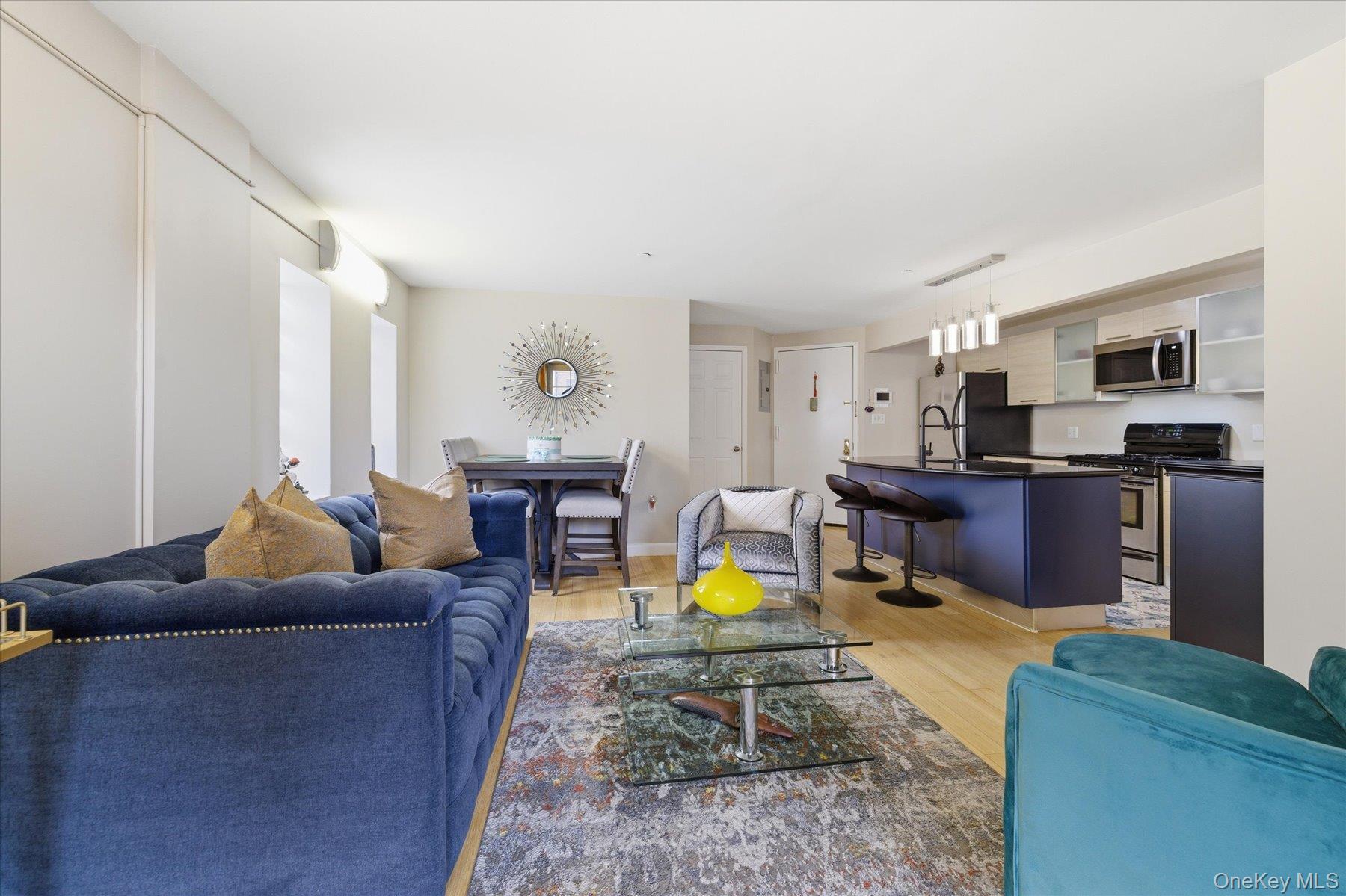 #2 photo, 8375 117th Street, কুইন্‌স Kew Gardens , NY 11418