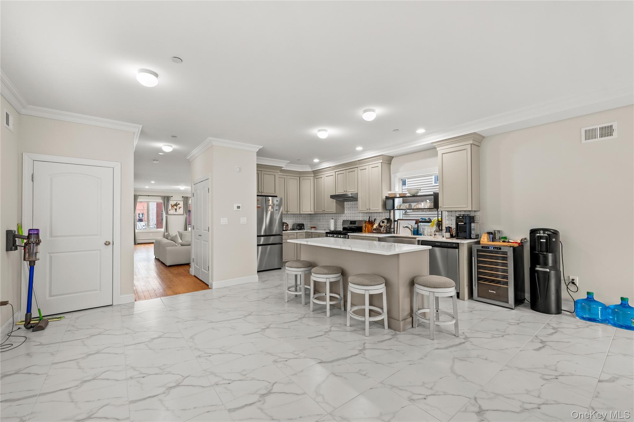 #11 photo, 25 Sanford, স্ট্যাটেন আইল্যান্ড Staten Island , NY 10307