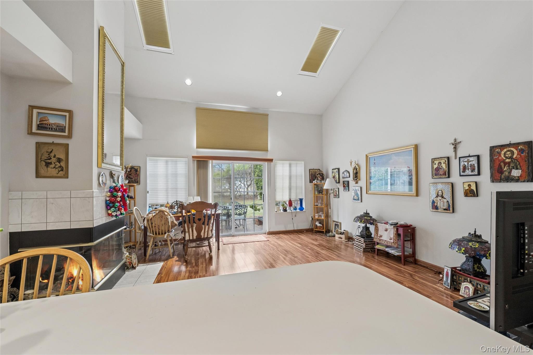 #10 photo, 154 Farm House Court, Manorville , NY 11949