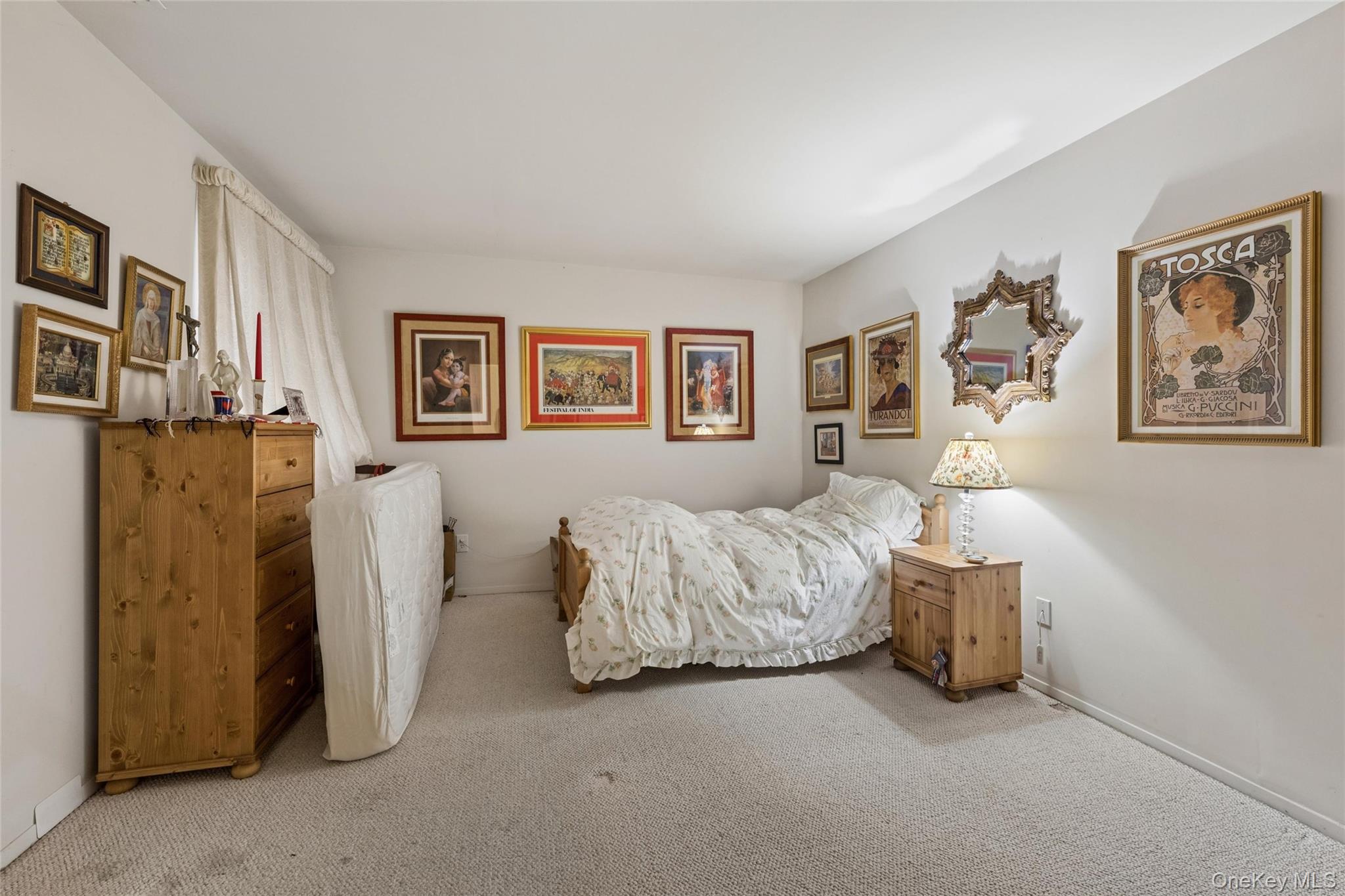 #13 photo, 154 Farm House Court, Manorville , NY 11949