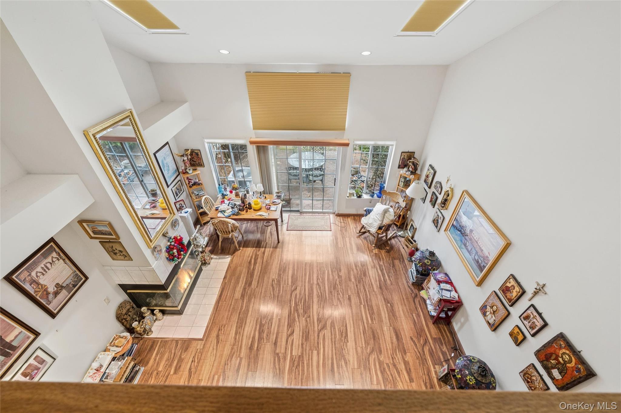 #15 photo, 154 Farm House Court, Manorville , NY 11949