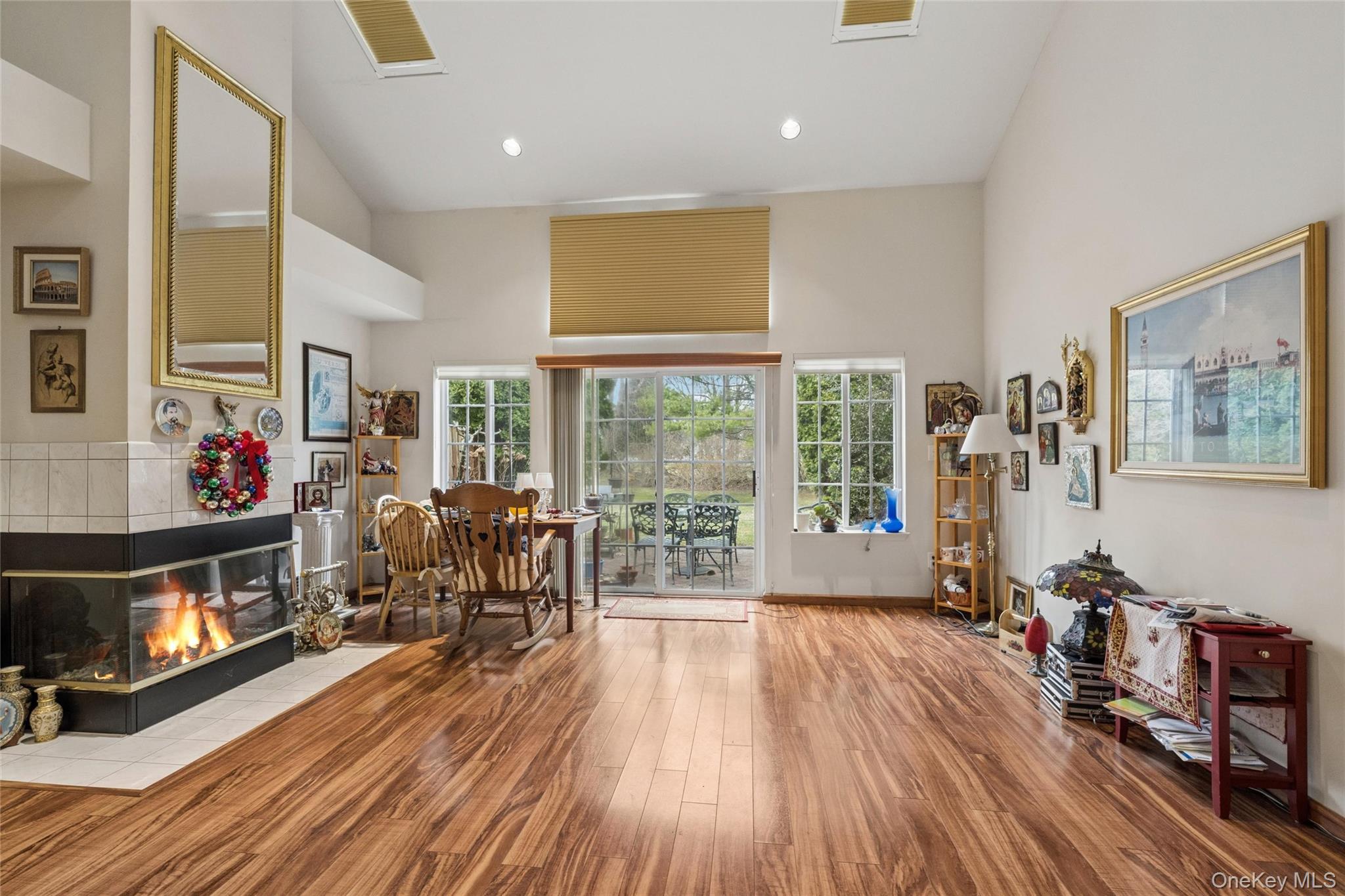 #5 photo, 154 Farm House Court, Manorville , NY 11949