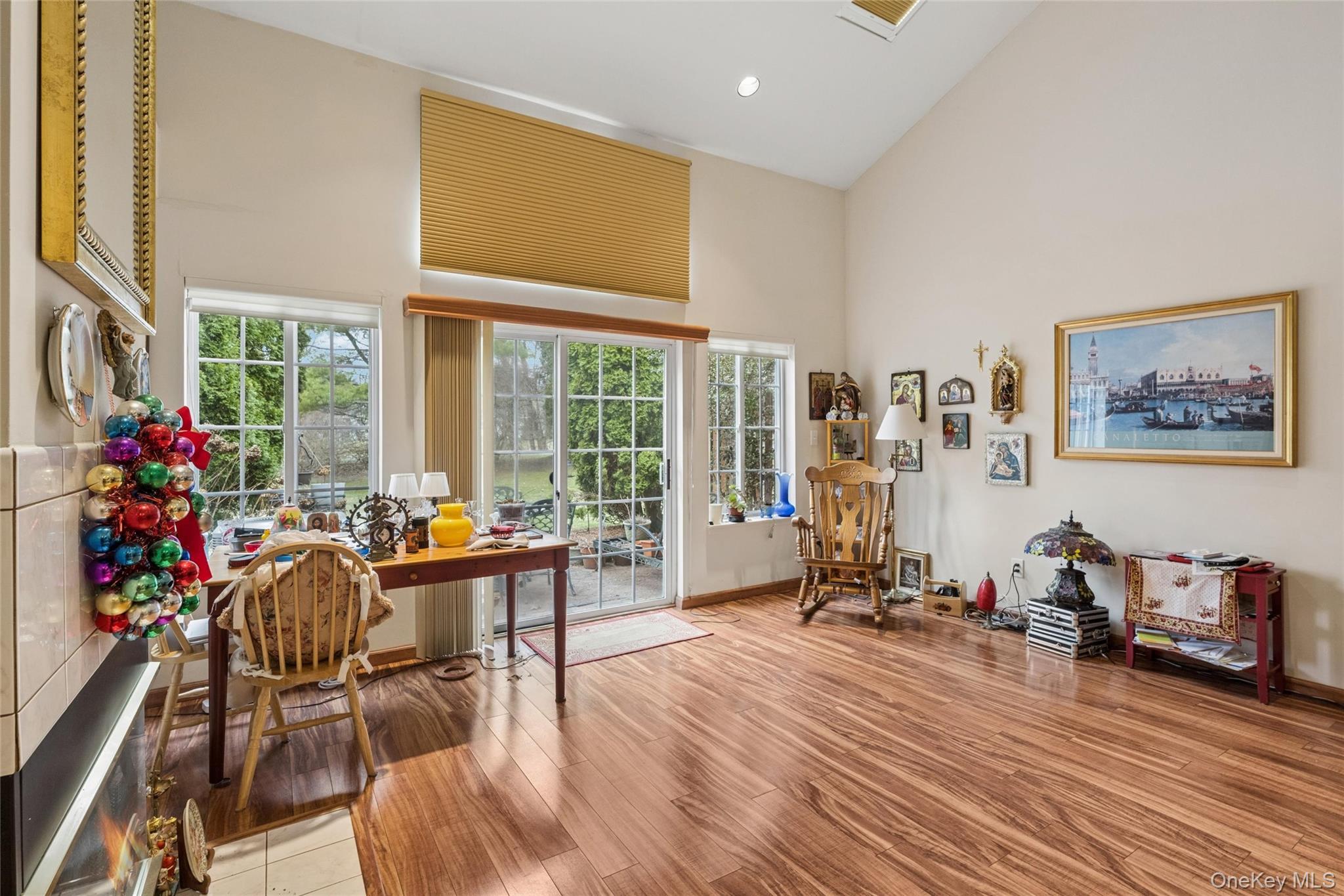 #7 photo, 154 Farm House Court, Manorville , NY 11949