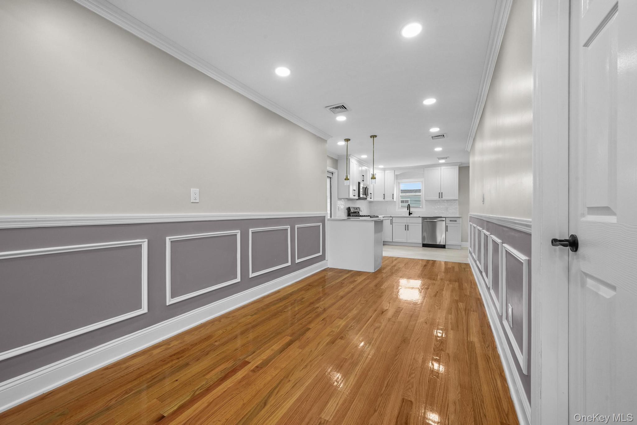 #11 photo, 2243 Leighton Road, নাসাউ কাউন্টি Elmont , NY 11003