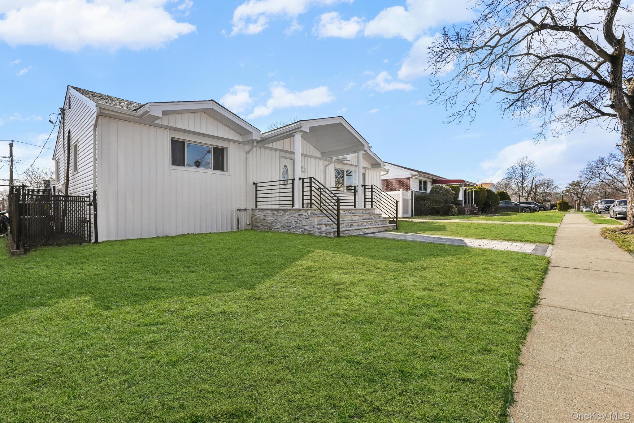 #2 photo, 2243 Leighton Road, নাসাউ কাউন্টি Elmont , NY 11003