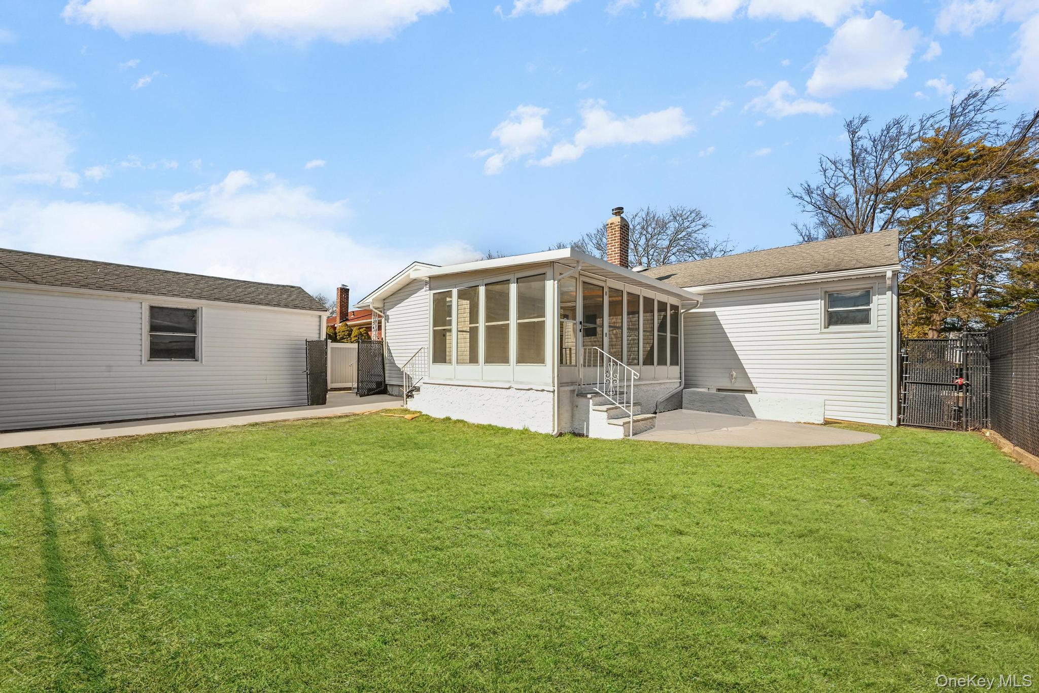 #5 photo, 2243 Leighton Road, নাসাউ কাউন্টি Elmont , NY 11003