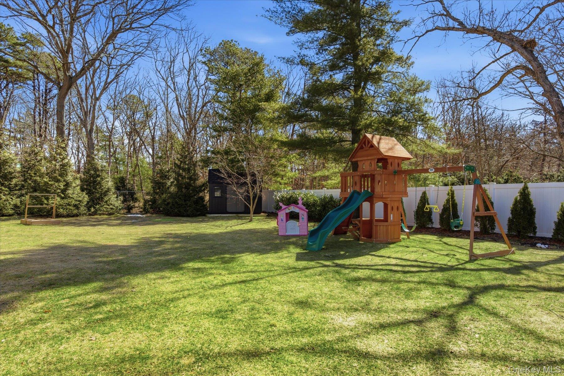 #19 photo, 245 Norma Avenue, West Islip , NY 11795