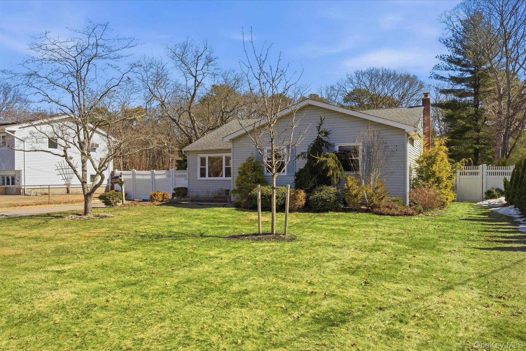 #4 photo, 245 Norma Avenue, West Islip , NY 11795