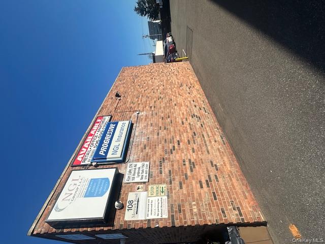 #1 photo, 108 Merrick Road, নাসাউ কাউন্টি Lynbrook , NY 11563