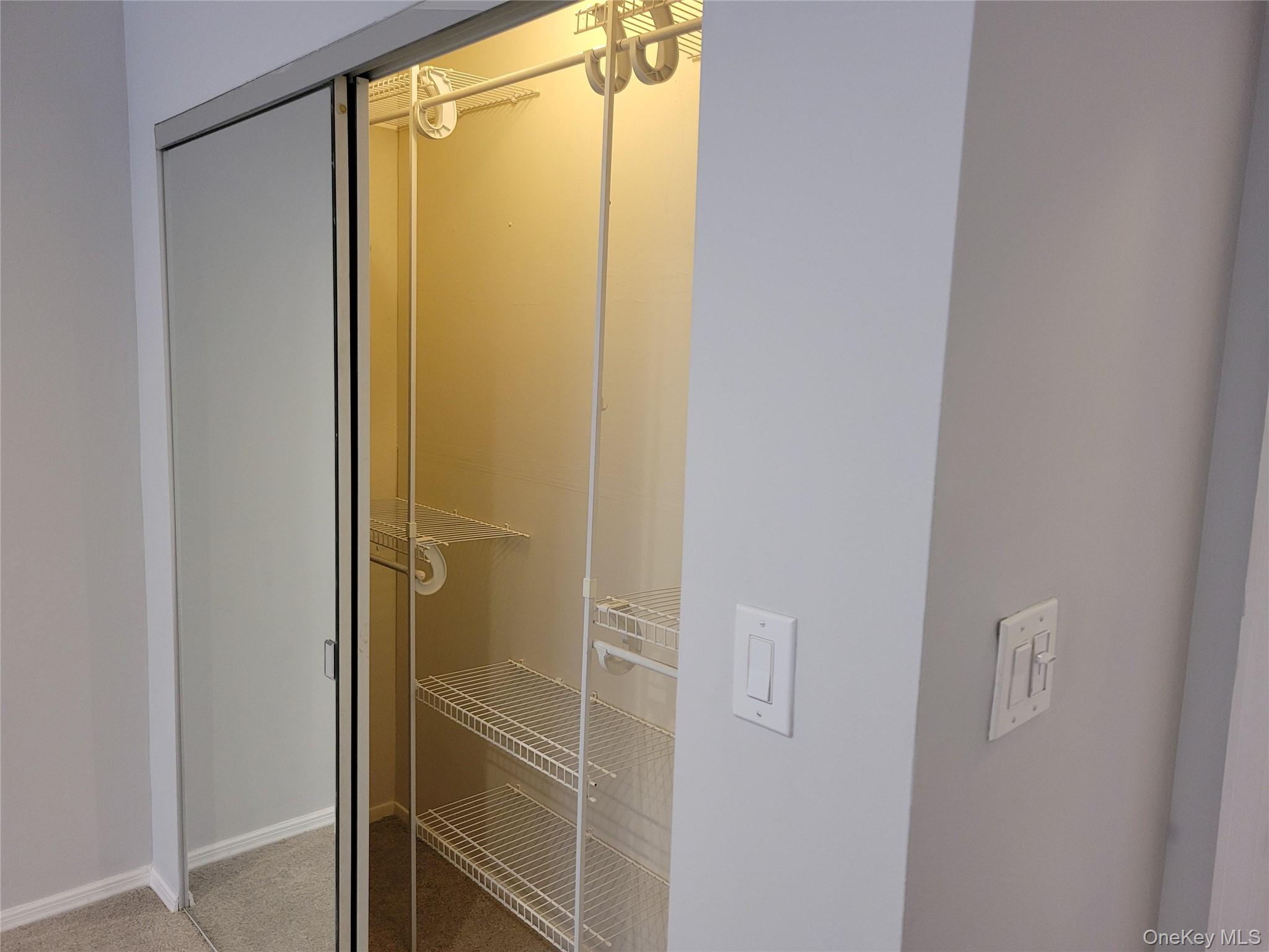 #11 photo, 100 Towne House Village Towne House, সাফোক কাউন্টি Islandia , NY 11749