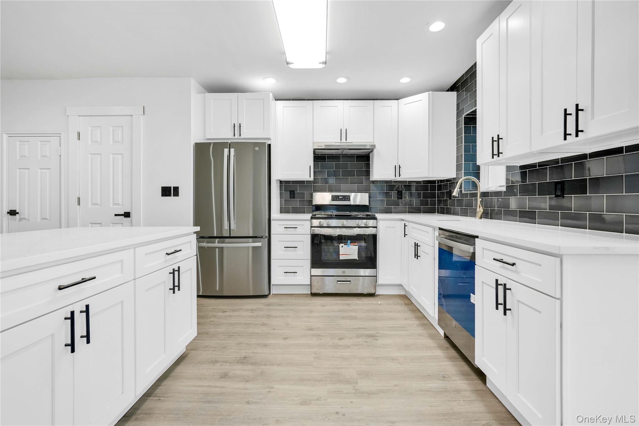 #10 photo, 2829 Schurz Avenue, ব্রঙ্কস Bronx , NY 10465