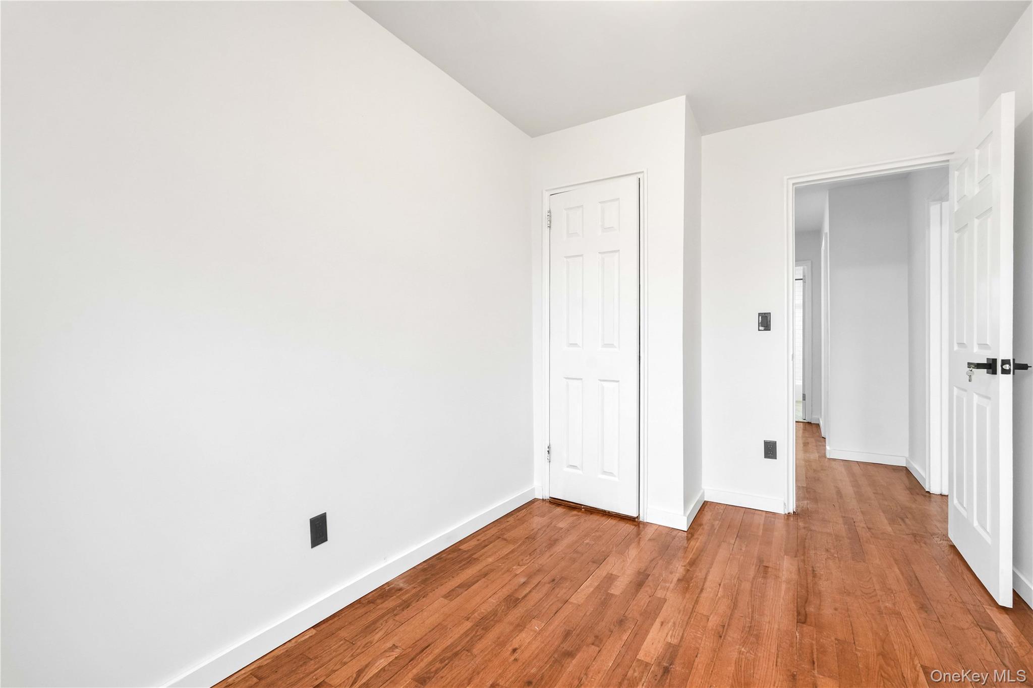 #18 photo, 2829 Schurz Avenue, ব্রঙ্কস Bronx , NY 10465