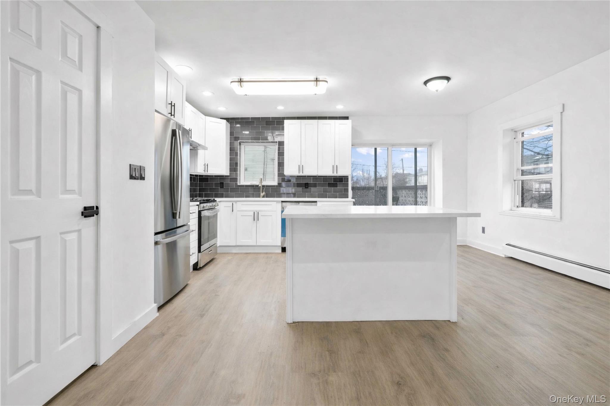 #6 photo, 2829 Schurz Avenue, ব্রঙ্কস Bronx , NY 10465