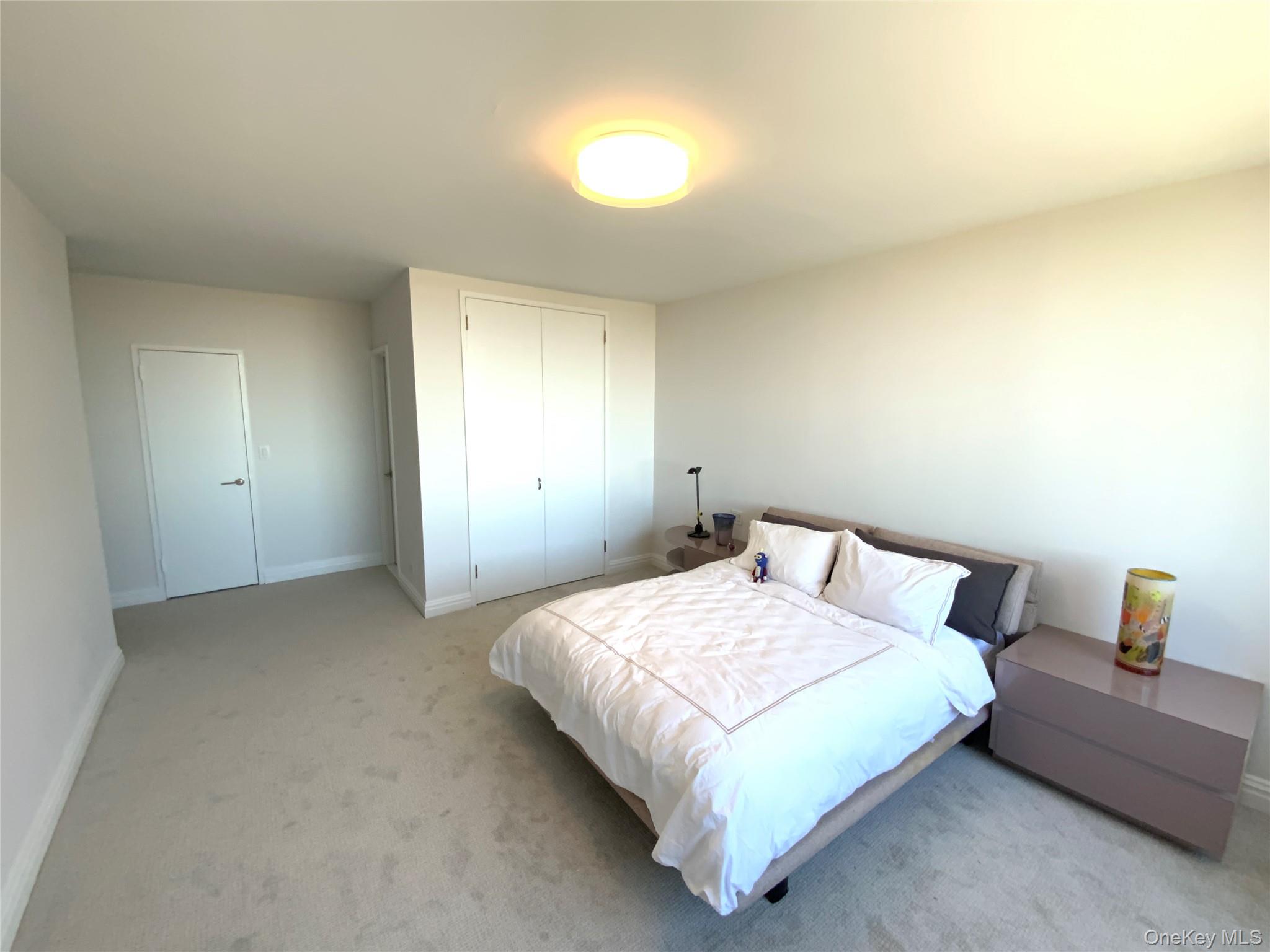 #18 photo, 27110 Grand Central Parkway, কুইন্‌স Floral Park , NY 11005