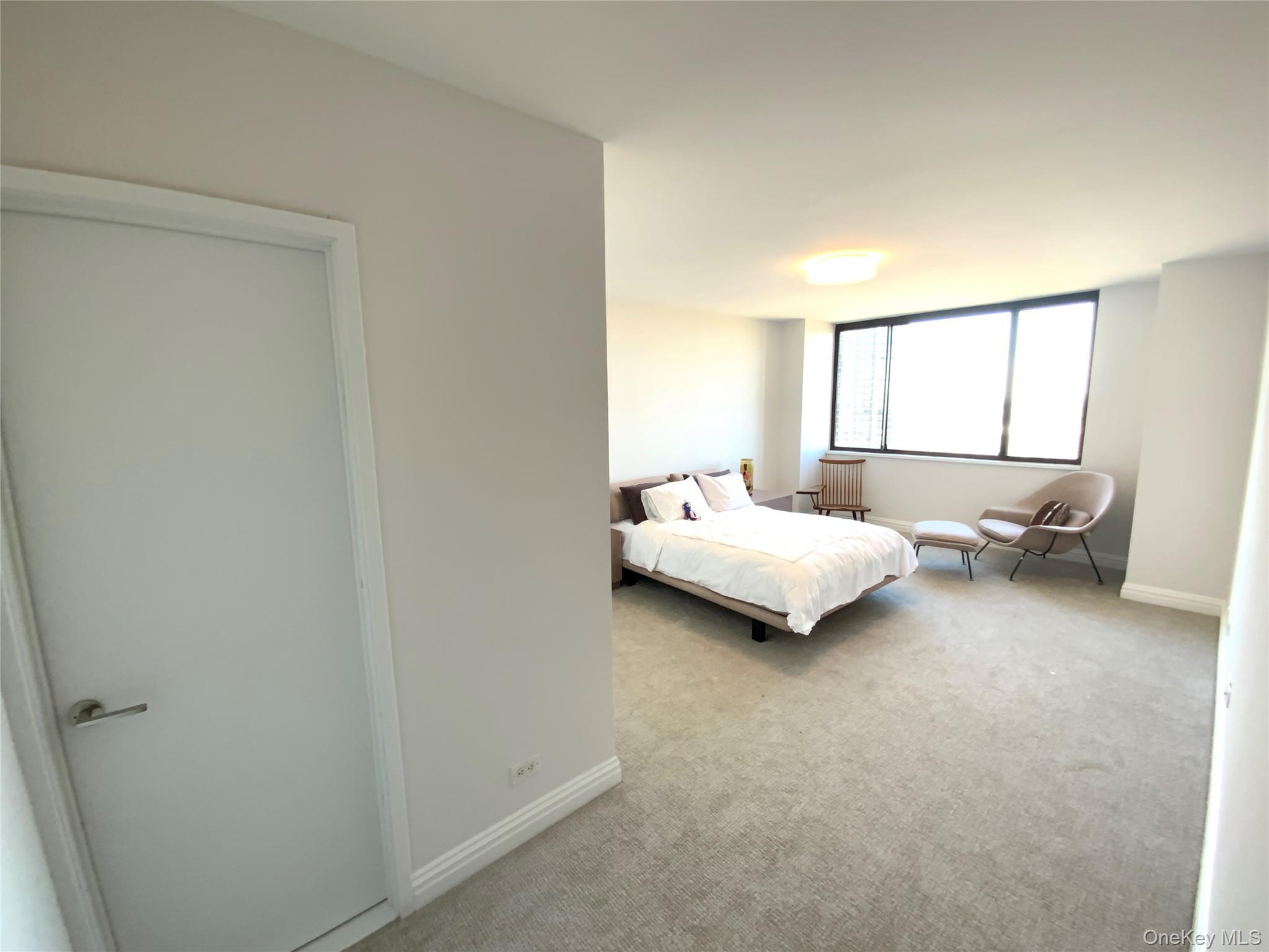 #19 photo, 27110 Grand Central Parkway, কুইন্‌স Floral Park , NY 11005