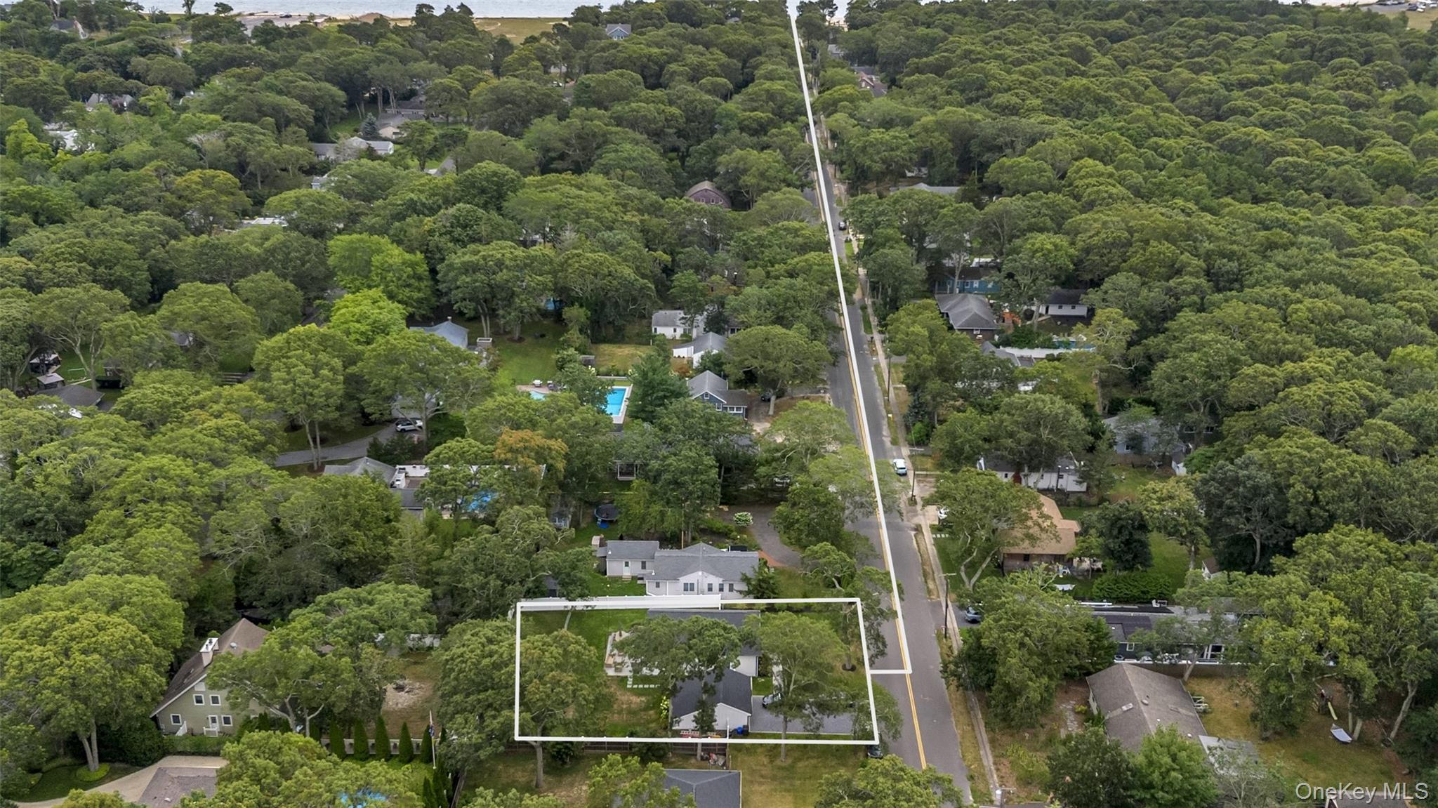 #19 photo, 1305 Sigsbee Road, Mattituck , NY 11952