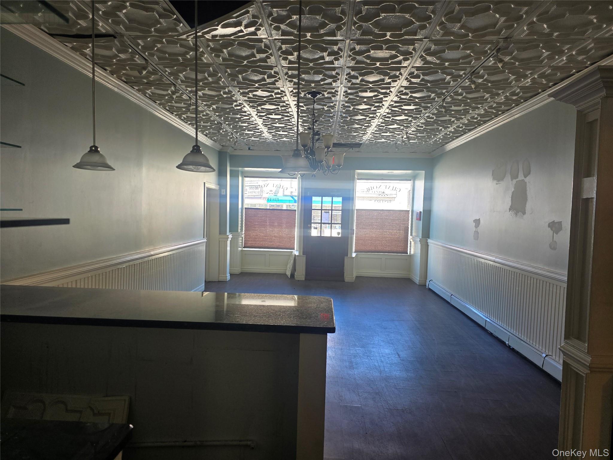 #5 photo, 230 Merrick Road, নাসাউ কাউন্টি Rockville Centre , NY 11570