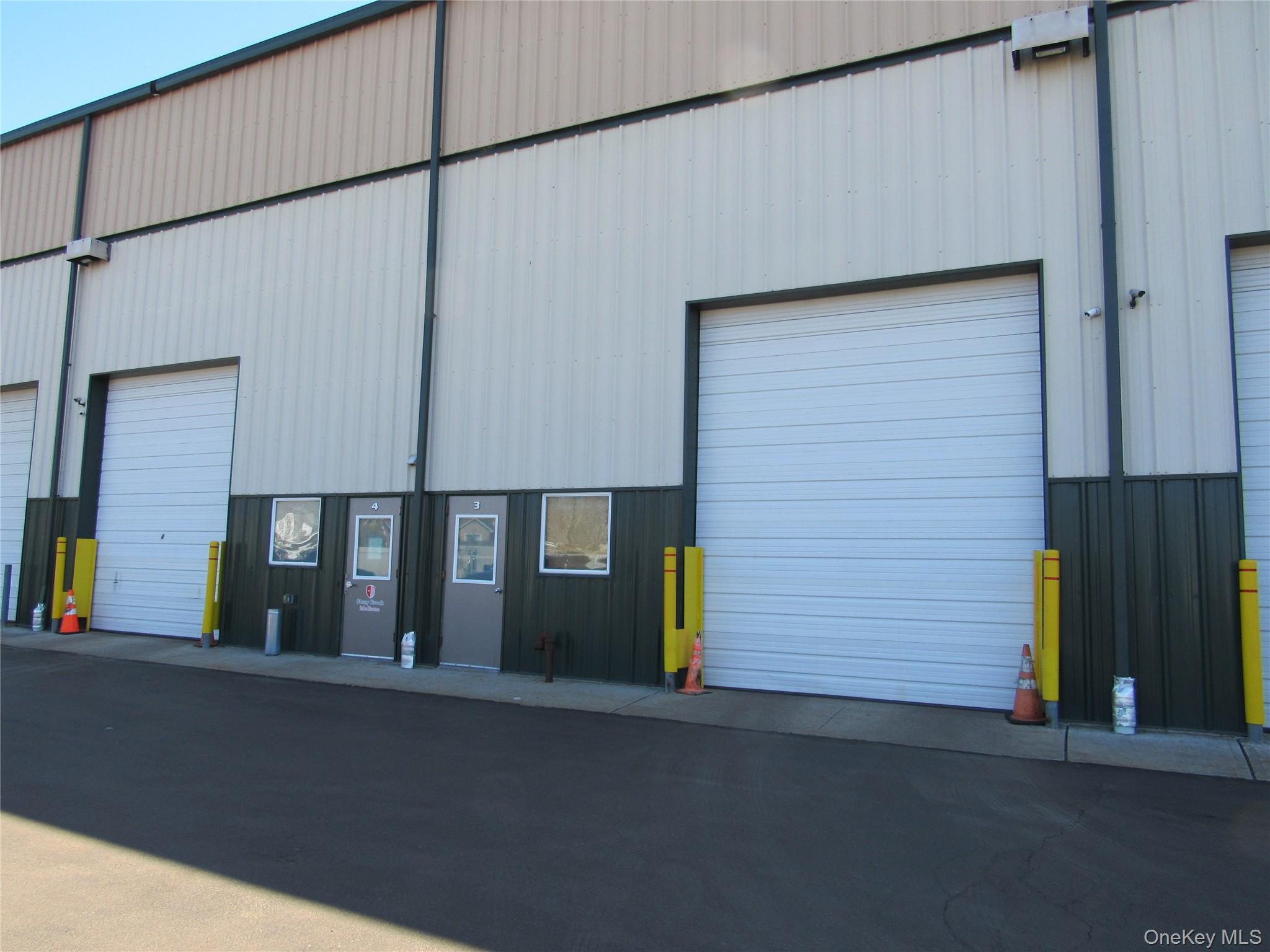 #1 photo, 1015 East Main Street, সাফোক কাউন্টি Riverhead , NY 11901