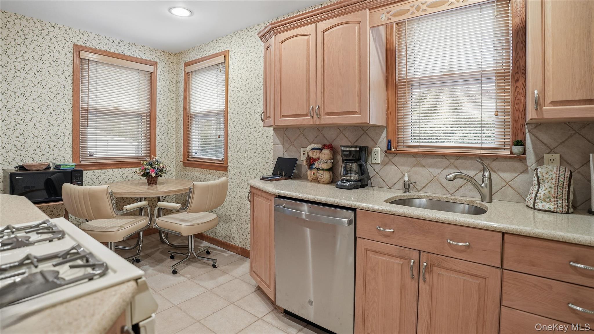 #19 photo, 358 Kensington Road, নাসাউ কাউন্টি Garden City South , NY 11530