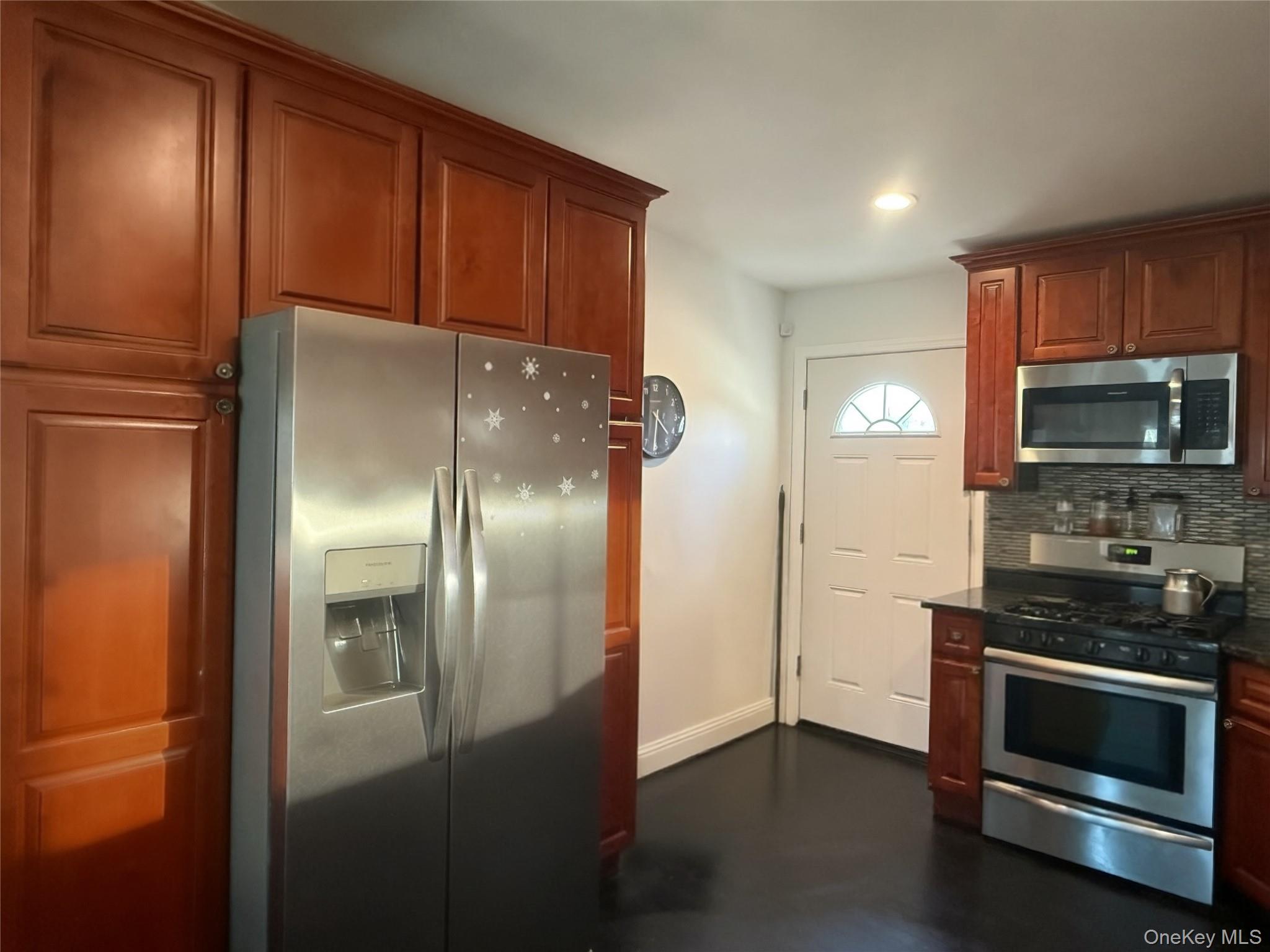 #3 photo, 1013 Merriam Road, सफ़ोक काउंटी Bay Shore , NY 11706