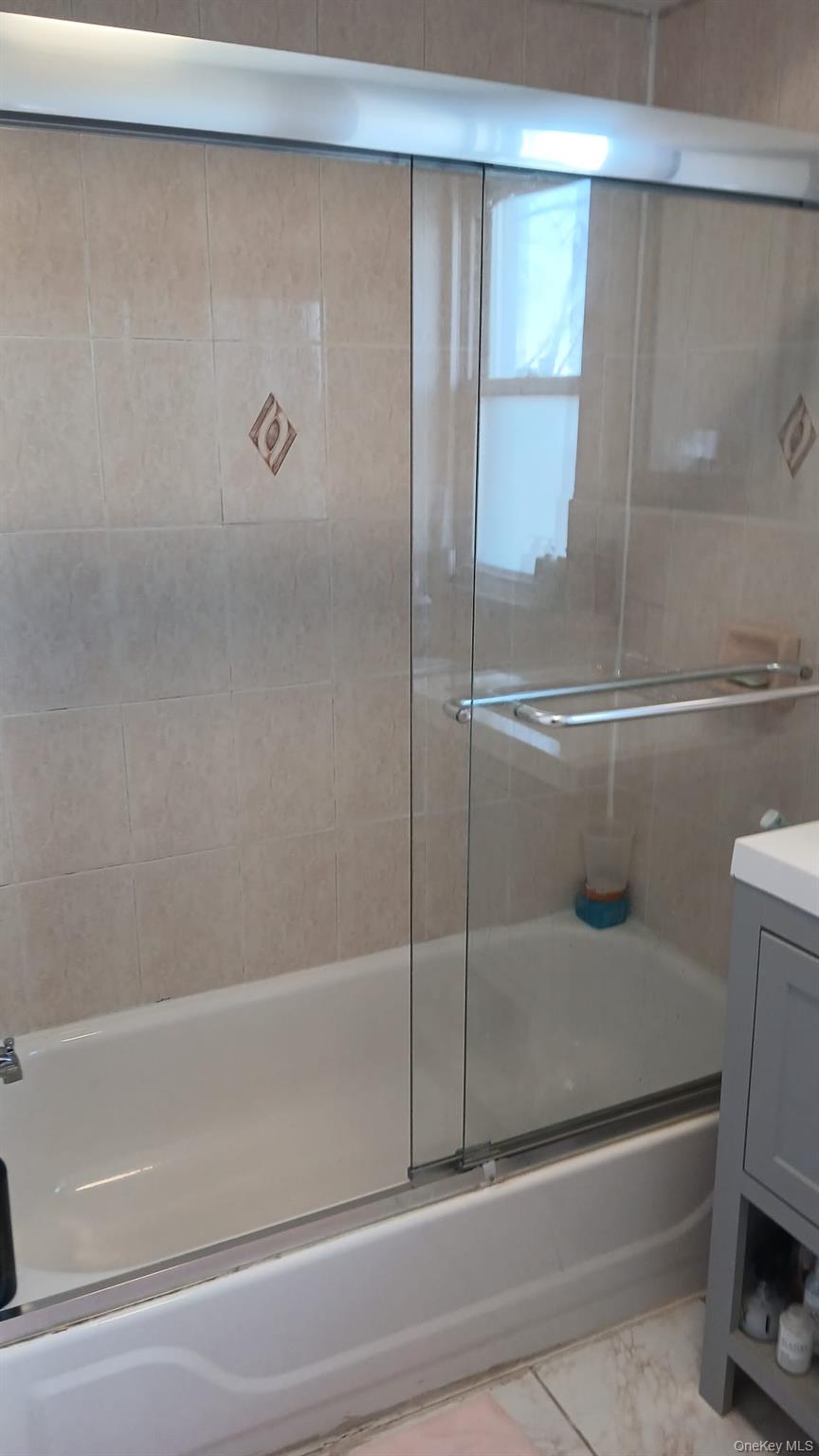 #8 photo, 11633 198 Street, কুইন্‌স Baisley Park , NY 11420