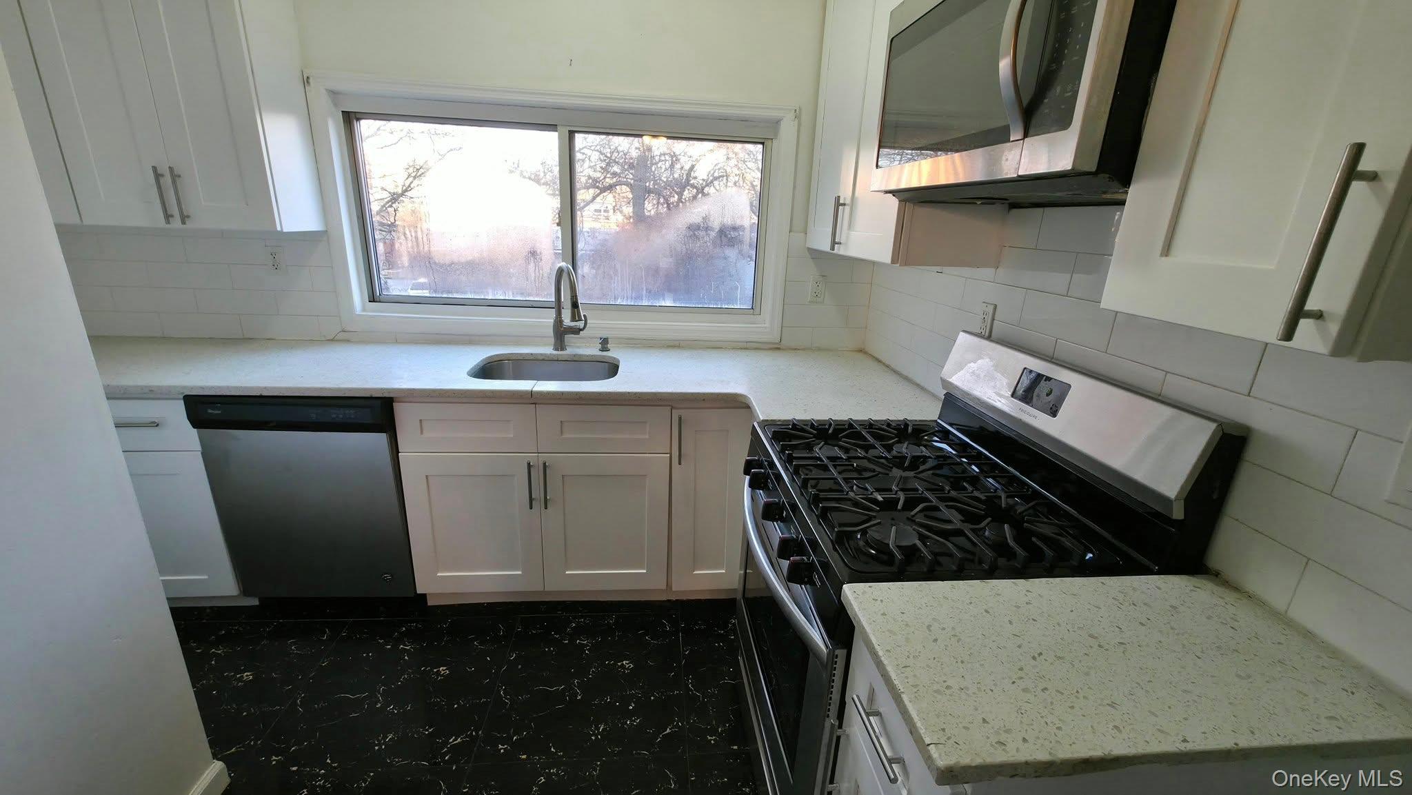 #1 photo, 10631 156th Street, קווינס Jamaica , NY 11433