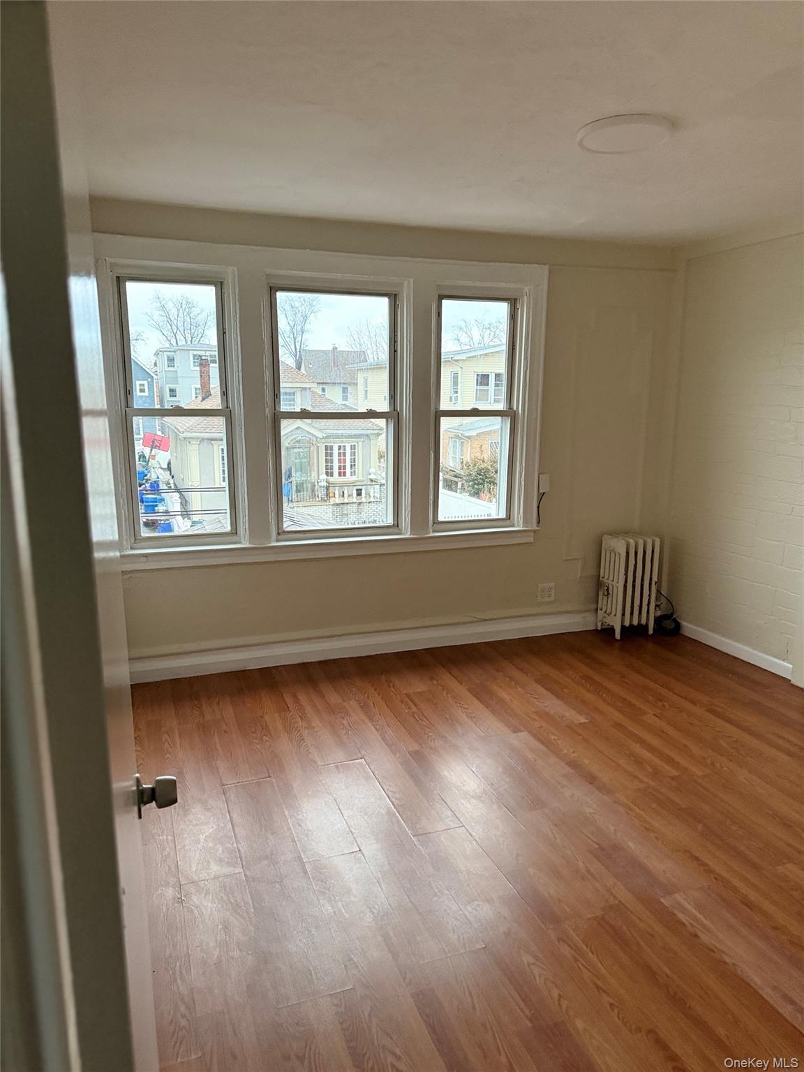 #3 photo, 10416 124th Street, কুইন্‌স Richmond Hill S. , NY 11419