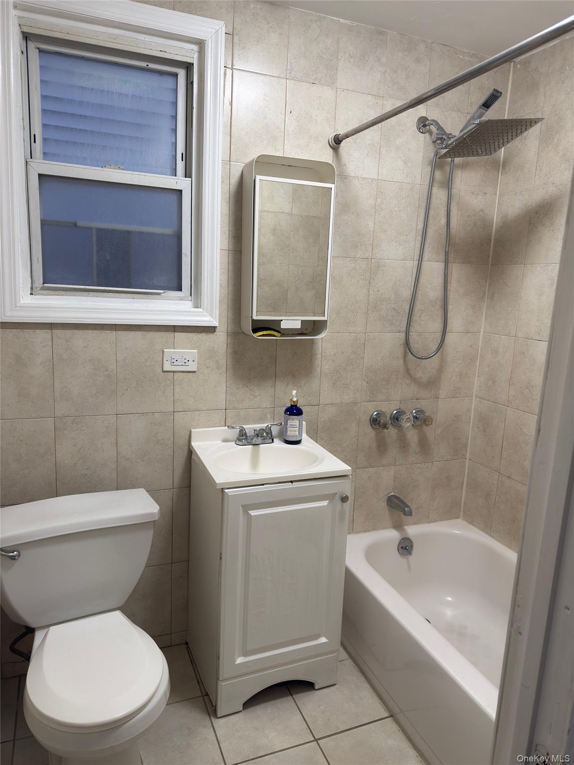 #7 photo, 10416 124th Street, কুইন্‌স Richmond Hill S. , NY 11419