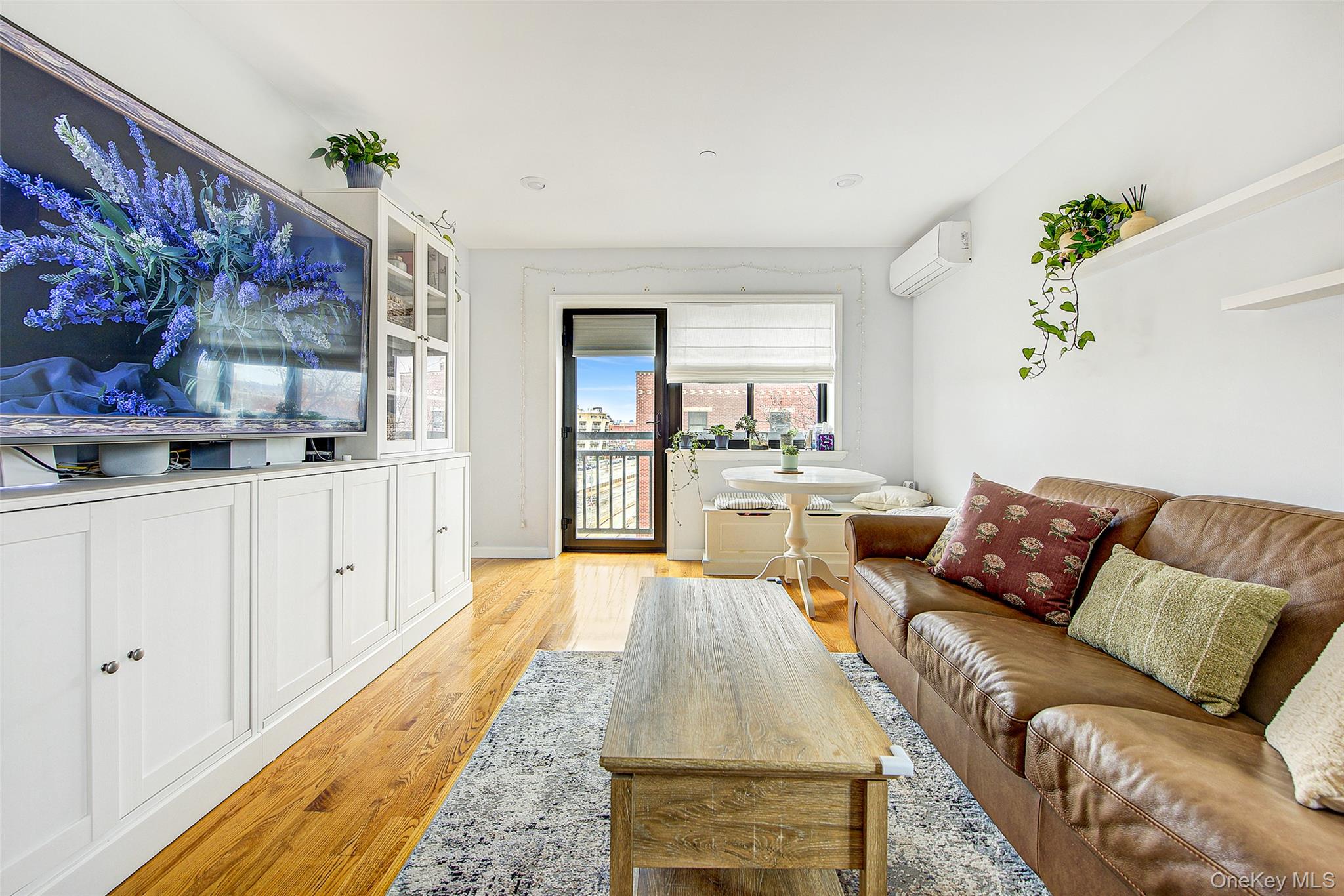 #1 photo, 84-05 Queens Boulevard, কুইন্‌স Elmhurst , NY 11373