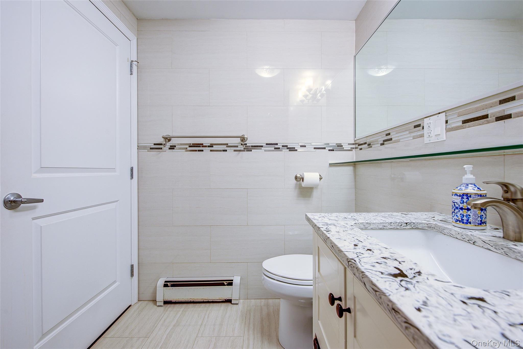 #11 photo, 84-05 Queens Boulevard, কুইন্‌স Elmhurst , NY 11373