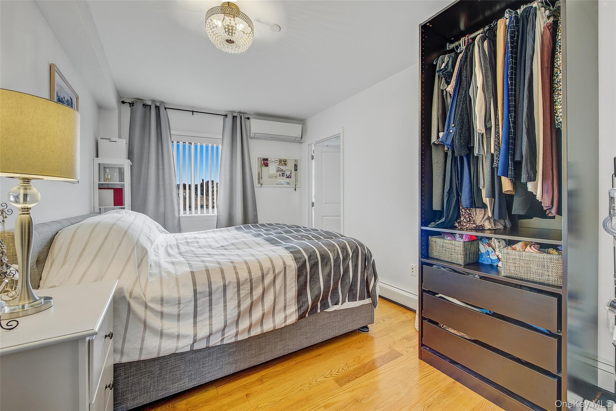 #7 photo, 84-05 Queens Boulevard, কুইন্‌স Elmhurst , NY 11373