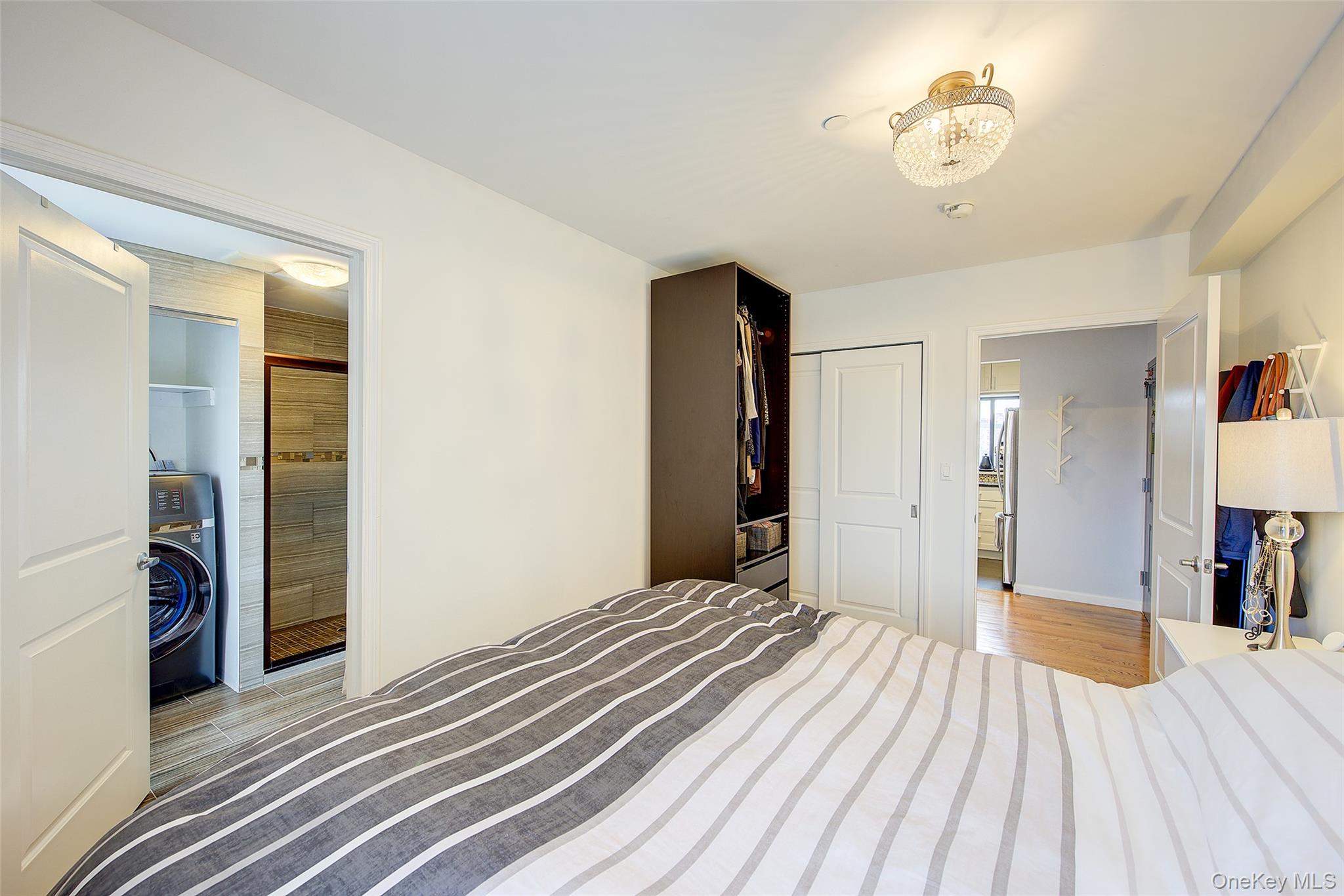 #8 photo, 84-05 Queens Boulevard, কুইন্‌স Elmhurst , NY 11373