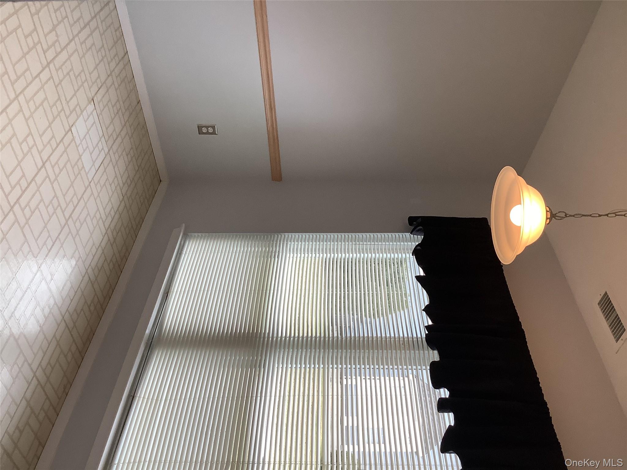 #2 photo, 825 Spring Lake Drive, সাফোক কাউন্টি Middle Island , NY 11953