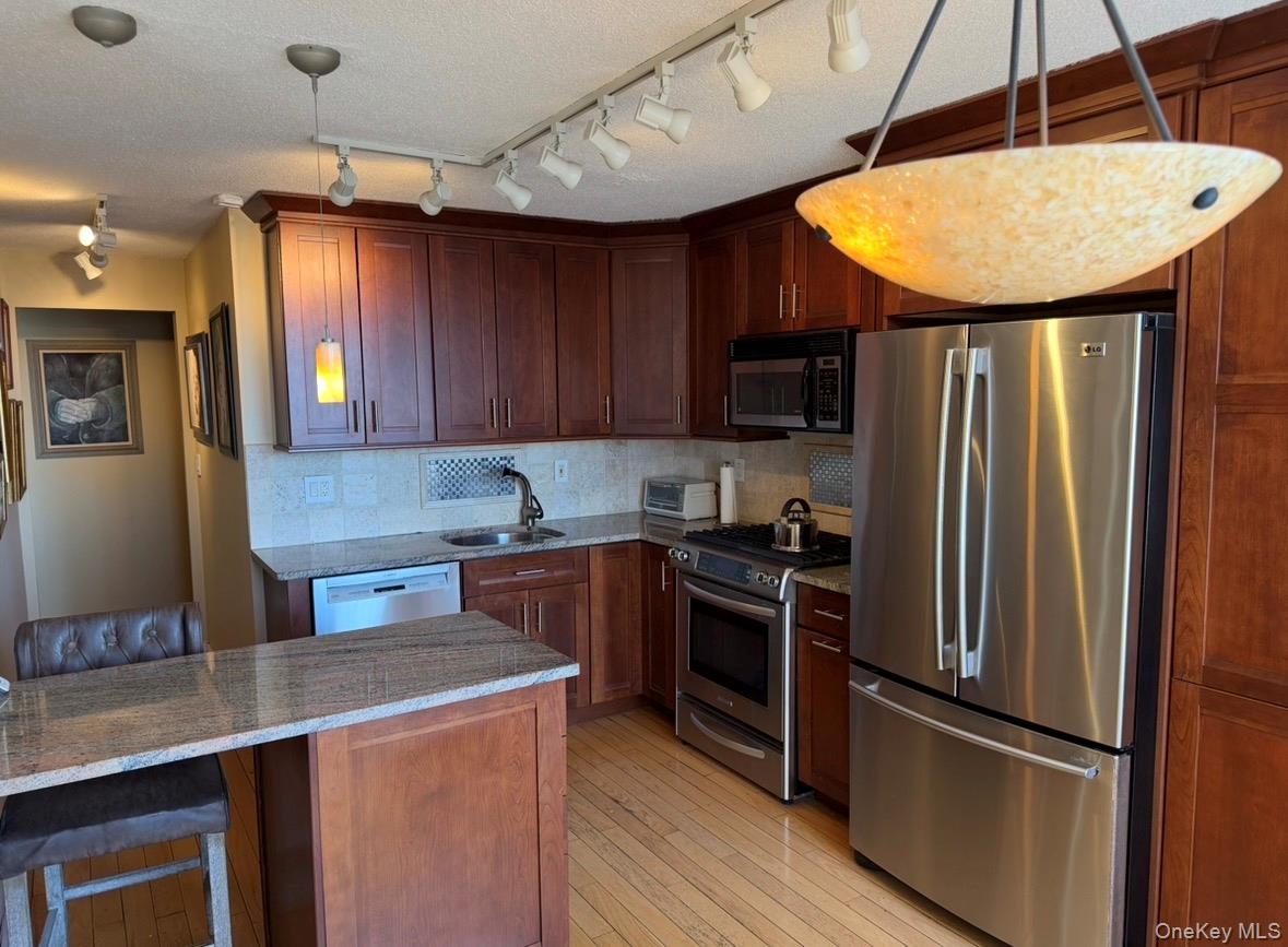 #7 photo, 1 Bay Club Drive, কুইন্‌স Bayside , NY 11360