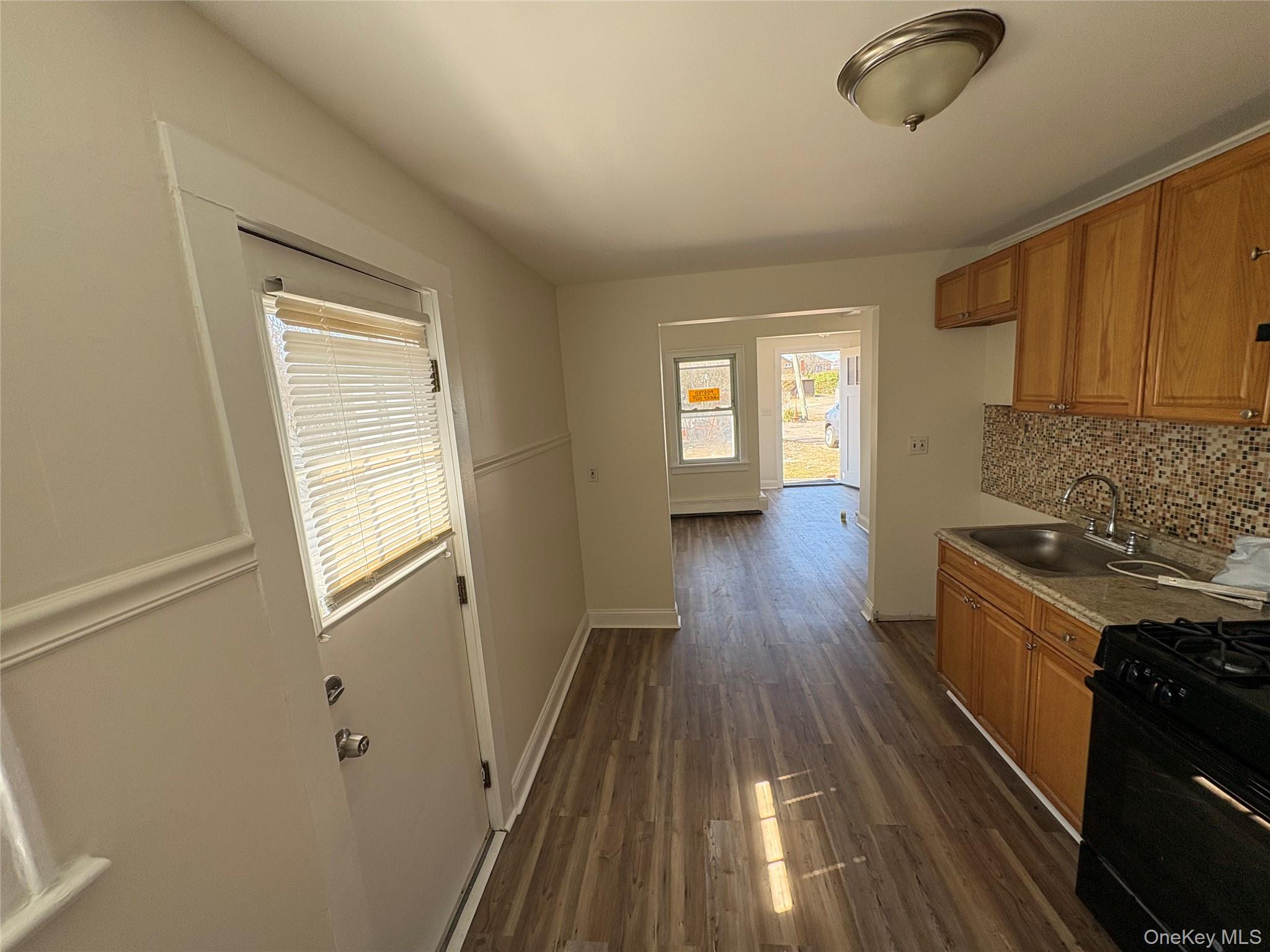 #10 photo, 73C River Avenue, সাফোক কাউন্টি Patchogue , NY 11772