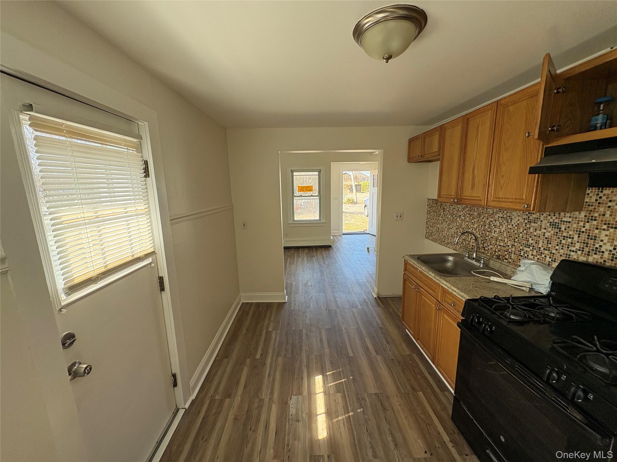 #8 photo, 73C River Avenue, সাফোক কাউন্টি Patchogue , NY 11772