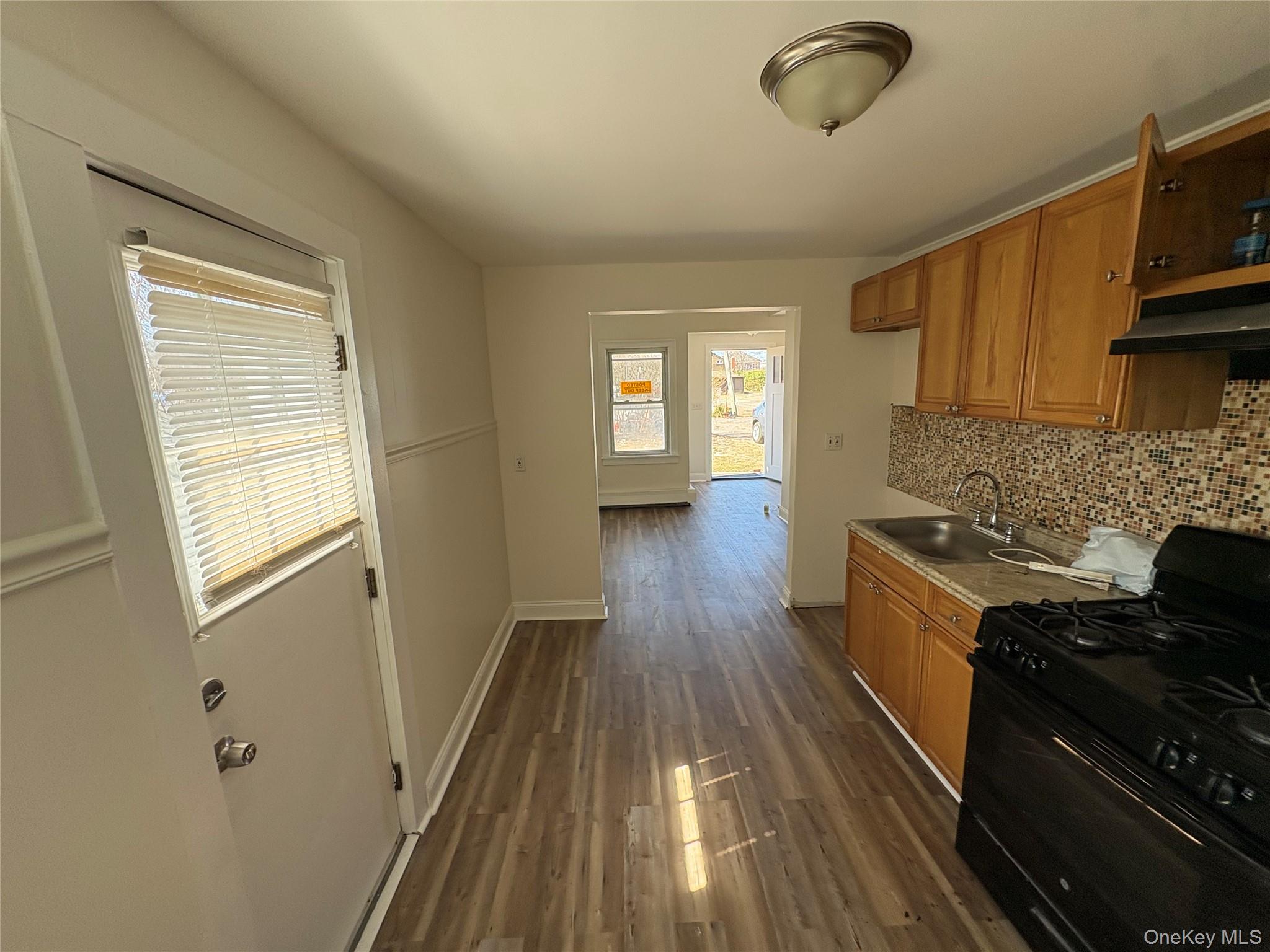 #9 photo, 73C River Avenue, সাফোক কাউন্টি Patchogue , NY 11772