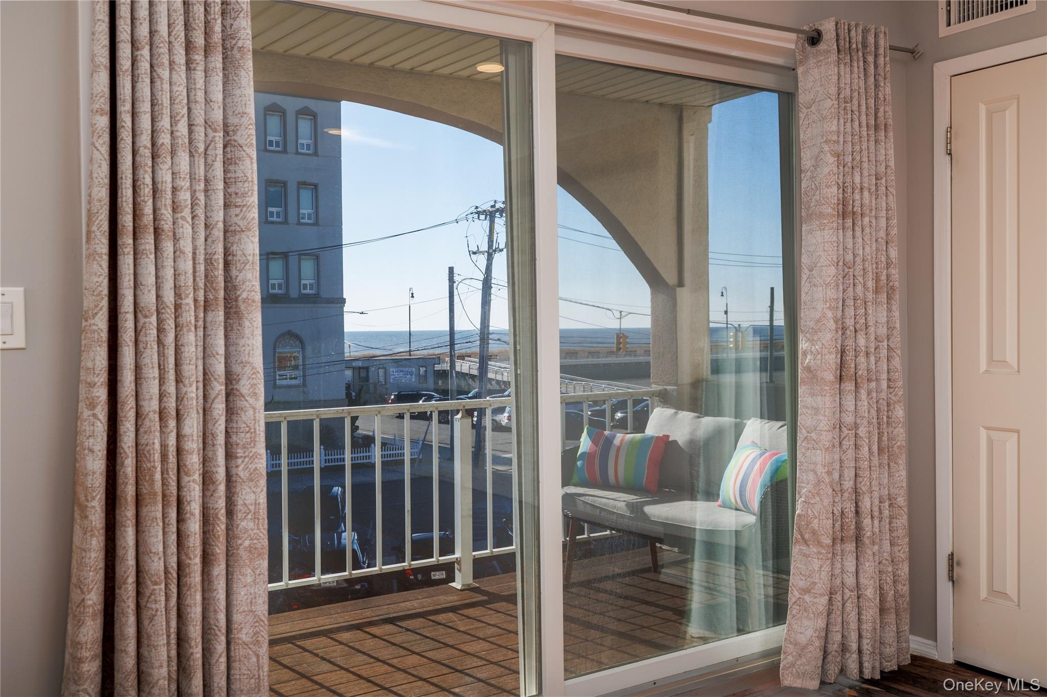 #6 photo, 277 W Broadway, Long Beach , NY 11561