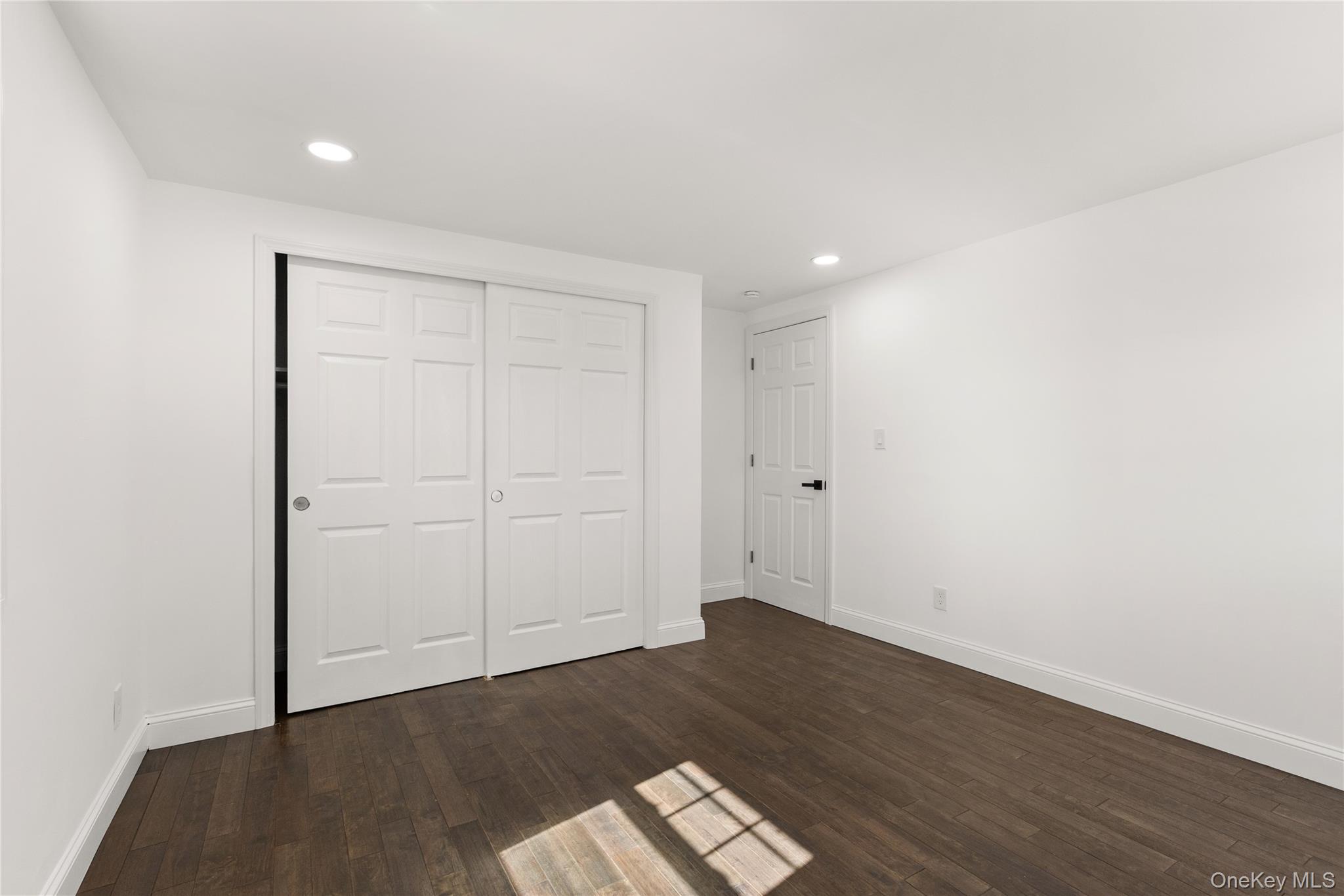 #12 photo, 184 Dallas Street, সাফোক কাউন্টি Lindenhurst , NY 11757