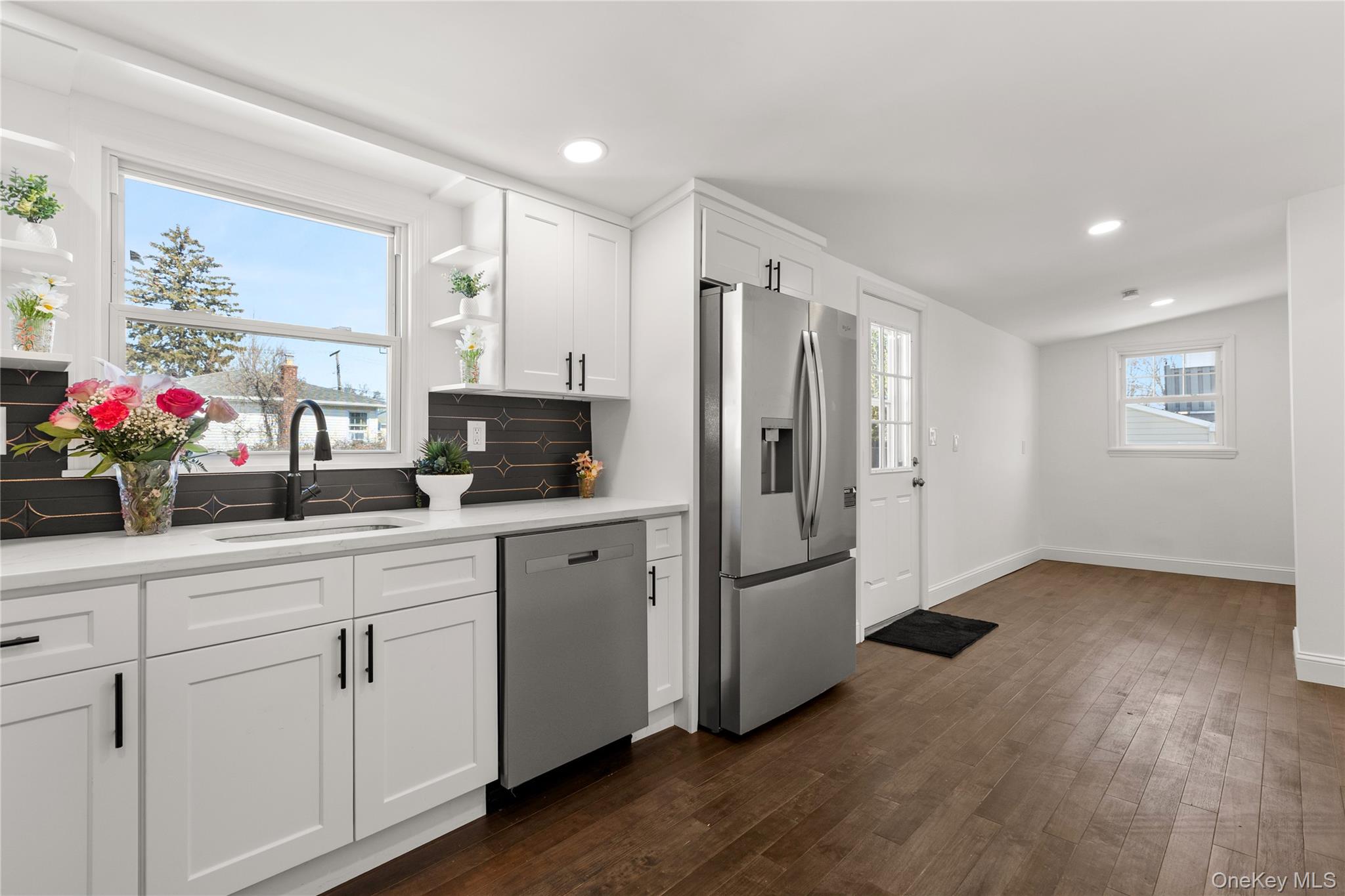 #6 photo, 184 Dallas Street, সাফোক কাউন্টি Lindenhurst , NY 11757